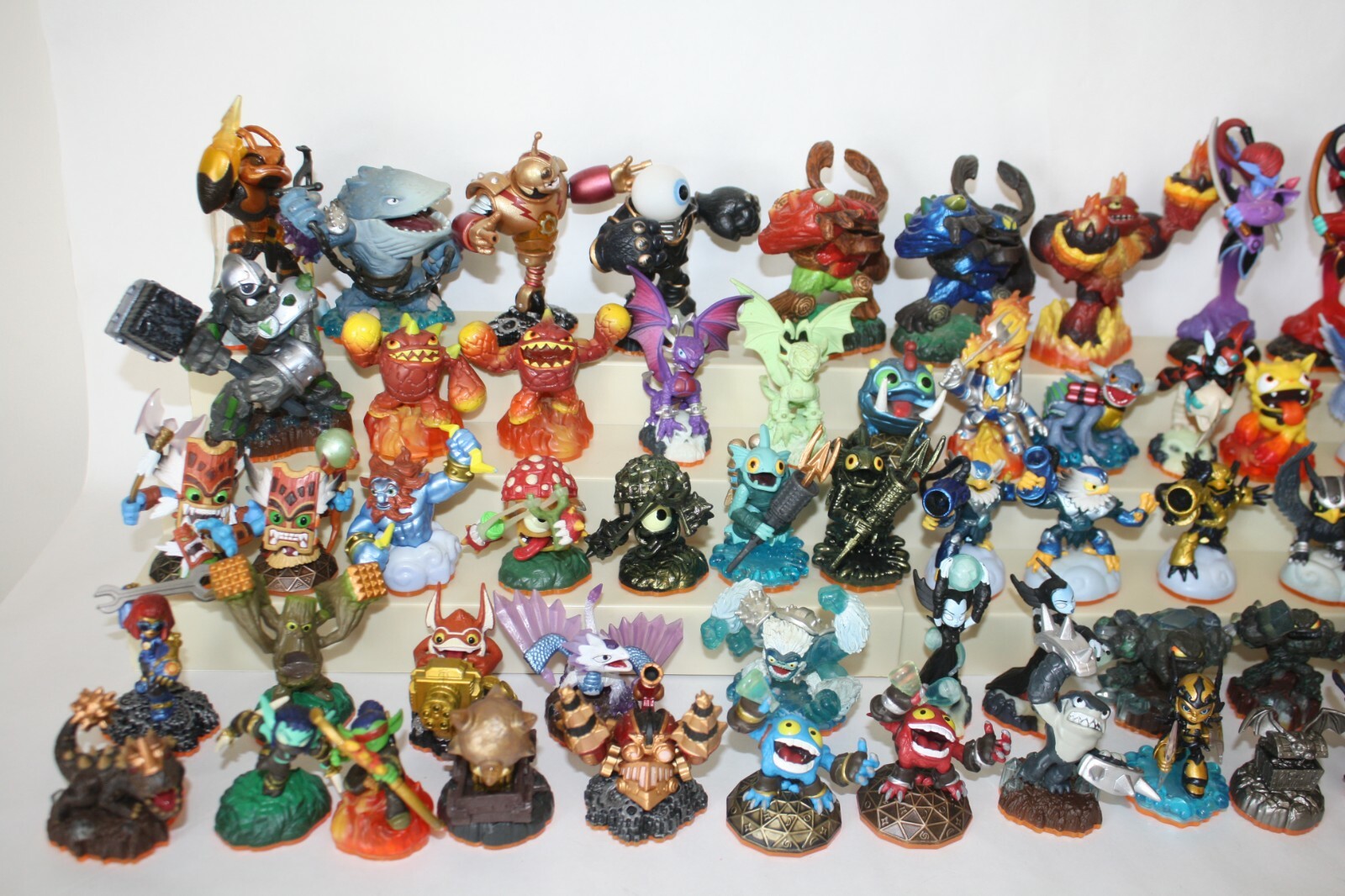 Skylanders Giants Figures Buy 4 Get 1 Free Finish Your Collection Free Shipping
