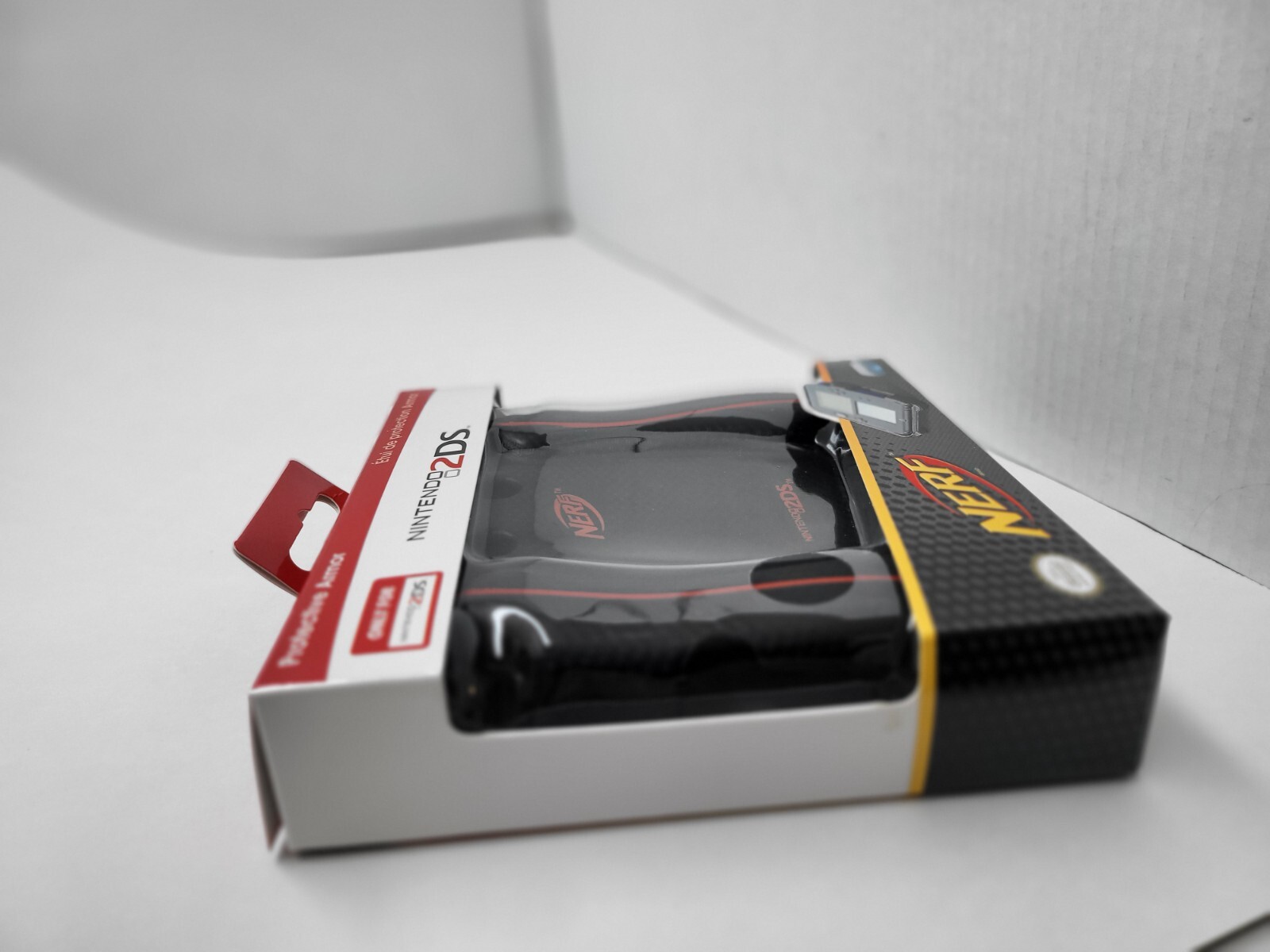 MINT NEW RED/BLACK NERF PROTECTIVE ARMOR CASE HAND GRIP HANDLE FOR NINTENDO 2DS