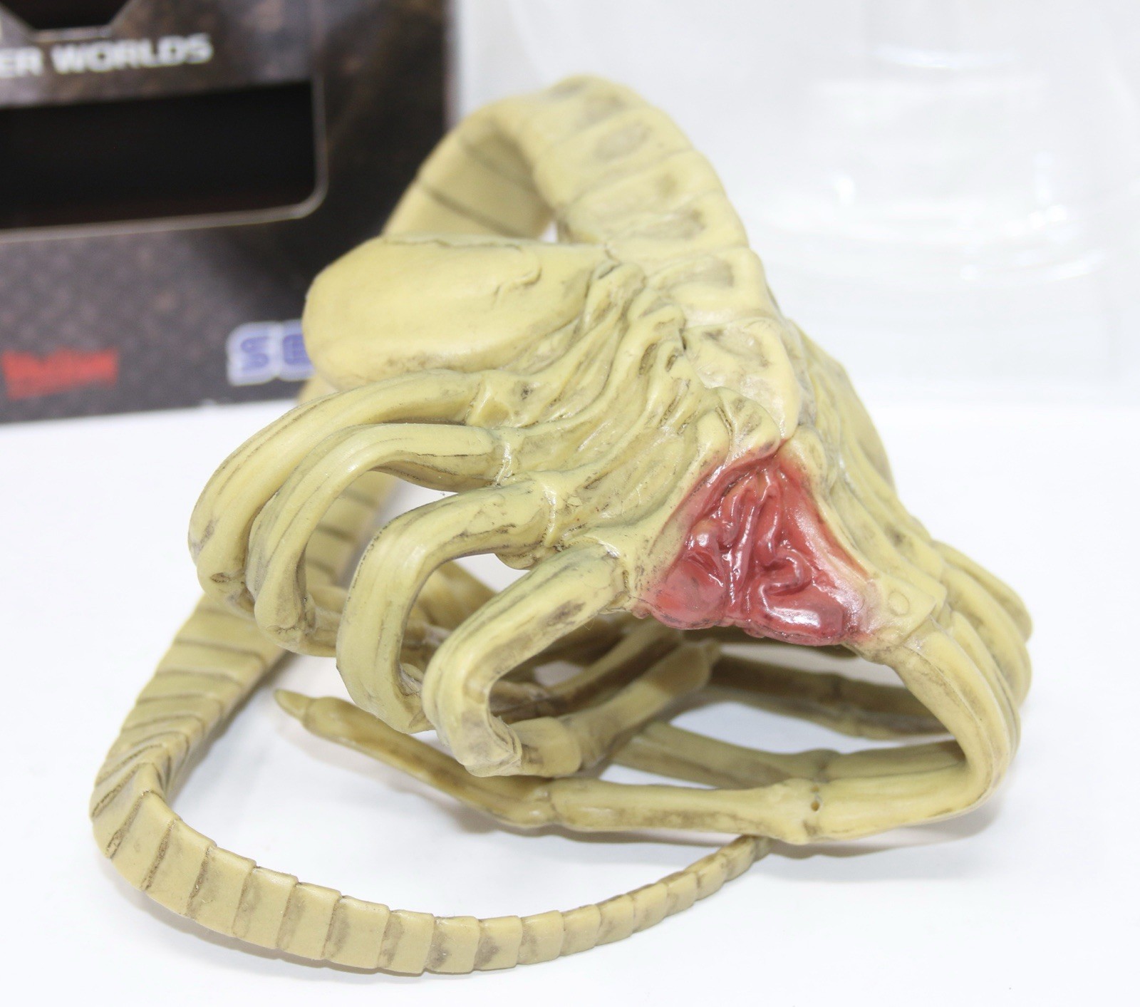 Aliens vs Predator Hunter Edition PS3 Box & Facehugger Figure ONLY Missing Game!
