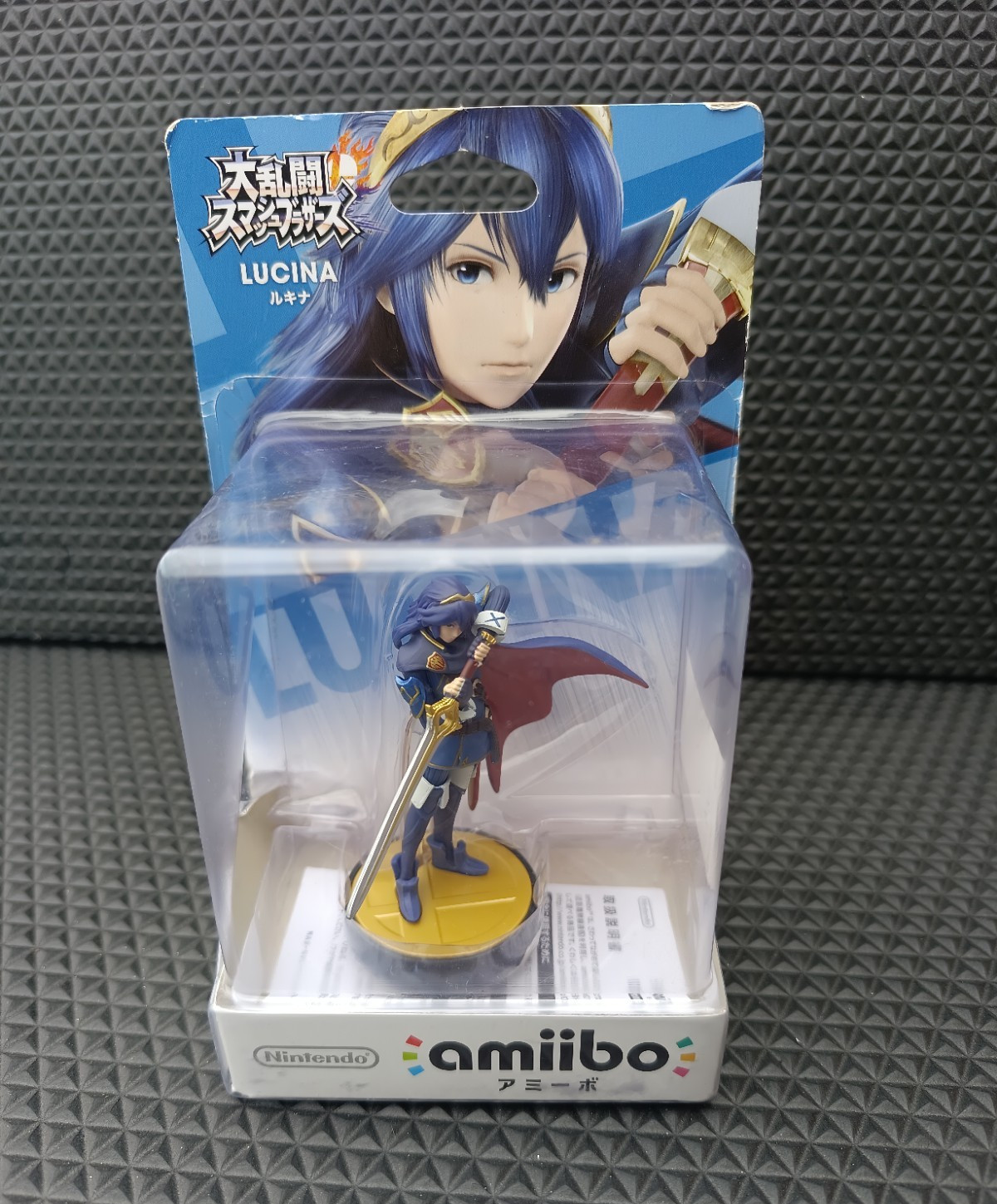 Nintendo amiibo Lucina Collectible Figure Super Smash Bros. NVL-C-AABT 2014