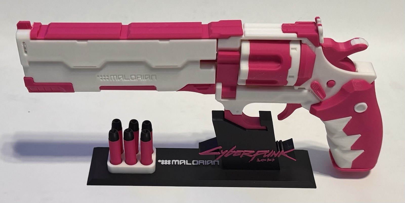 Cyberpunk 2077 Malorian Overture Replica – WITH STAND