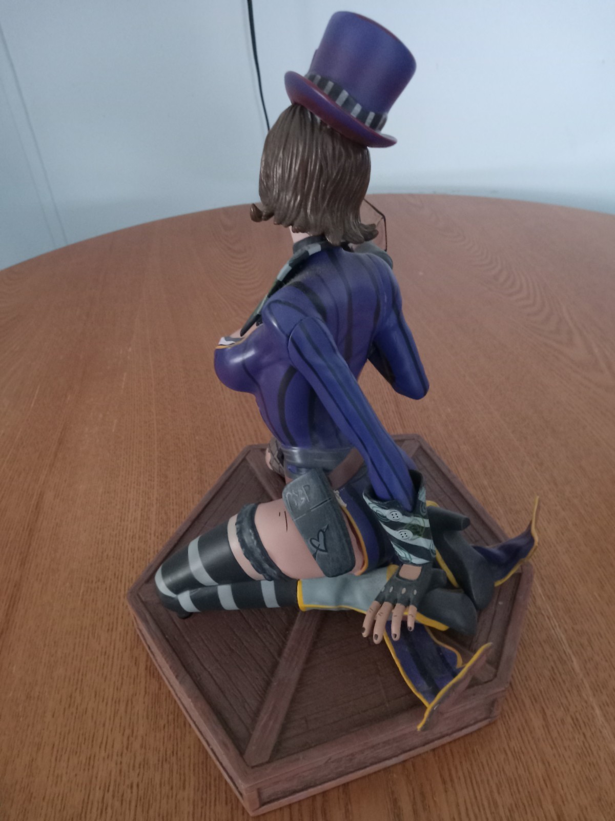 Mad Moxxi Limited Statue w/original Box MIB Borderlands Video Game