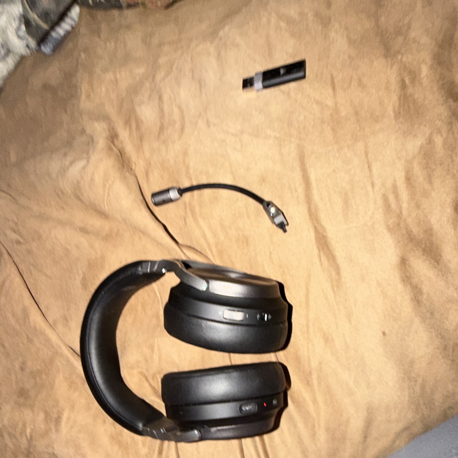 Corsair VOID Wireless RF Over-Ear Headset Detachable Boom Mic USB Dongle
