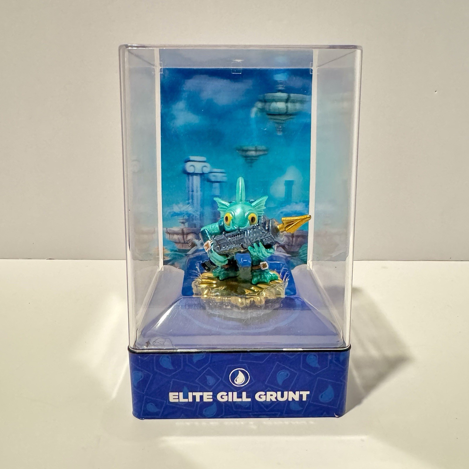 Skylanders Eon’s Elite Elite Gill Grunt Activision w/ Display Case