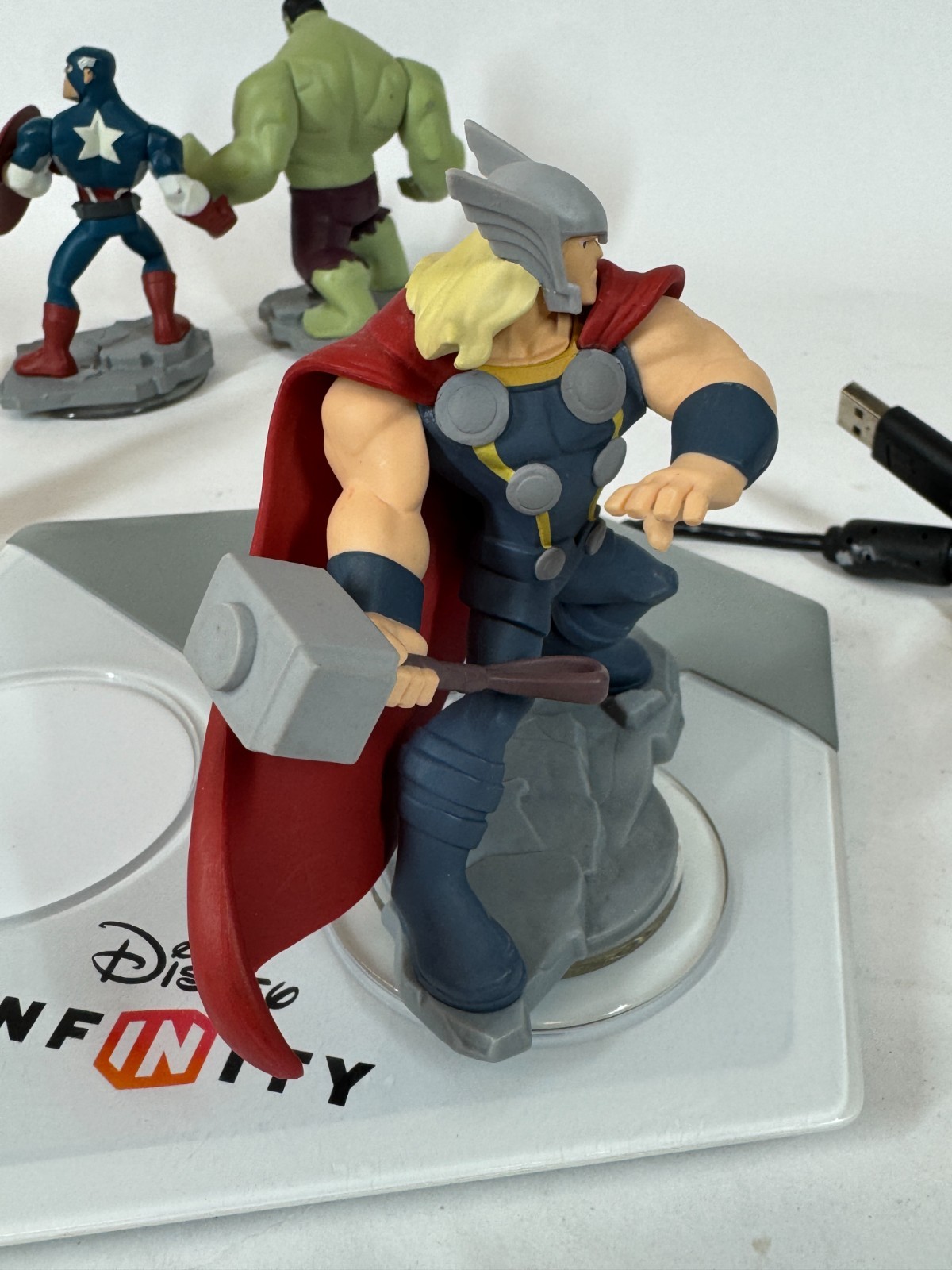 Disney Infinity 2.0 Marvel Avengers Figures Iron Man Hulk Thor Captain America