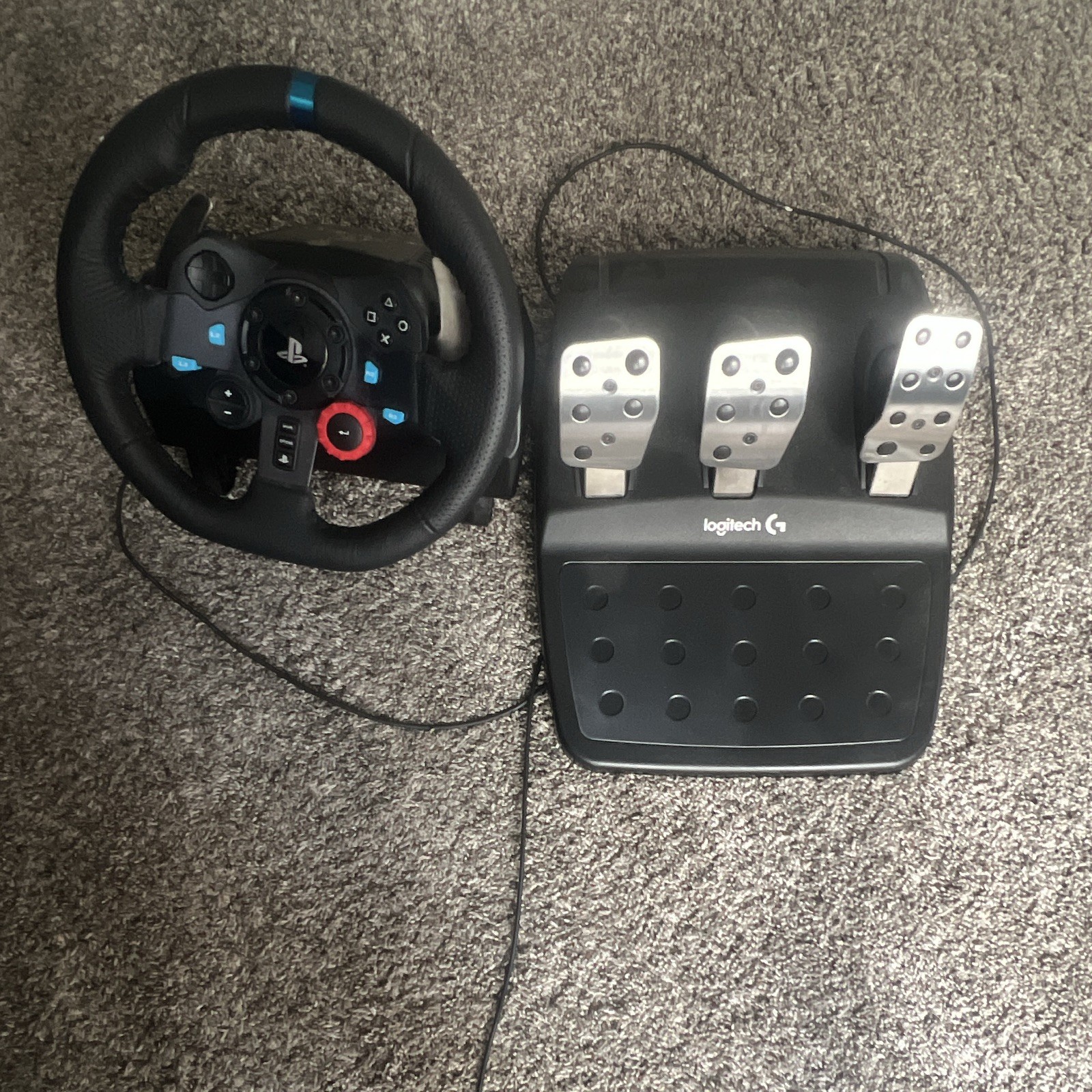 Logitech G G29 Driving Force Racing Wheel & Pedals Set for Sony PS4 Wired