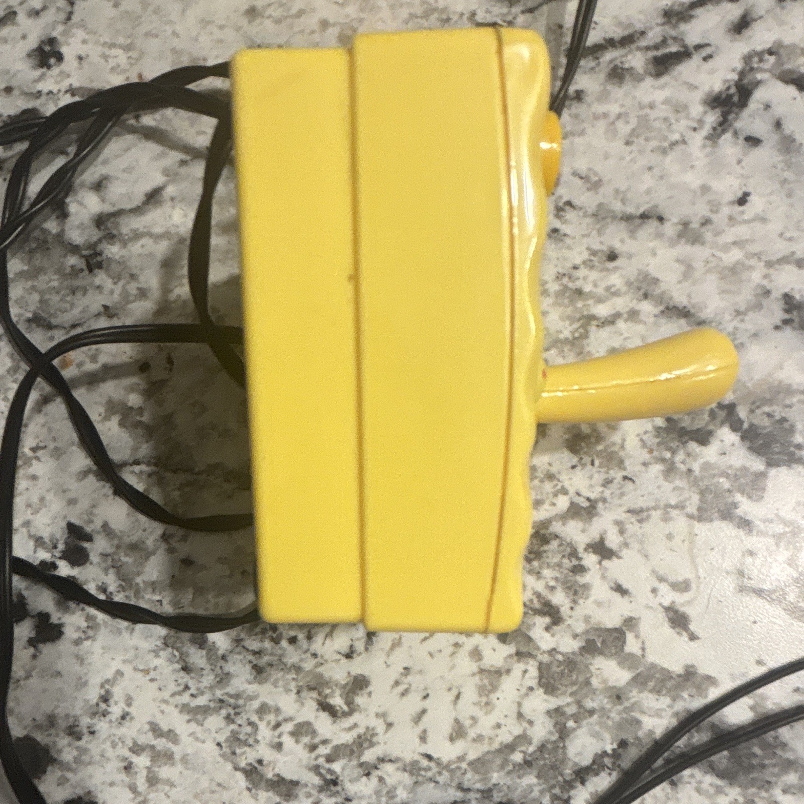 SpongeBob SquarePants Yellow Wired TV Joystick Controller RCA AV 3ft On/Off