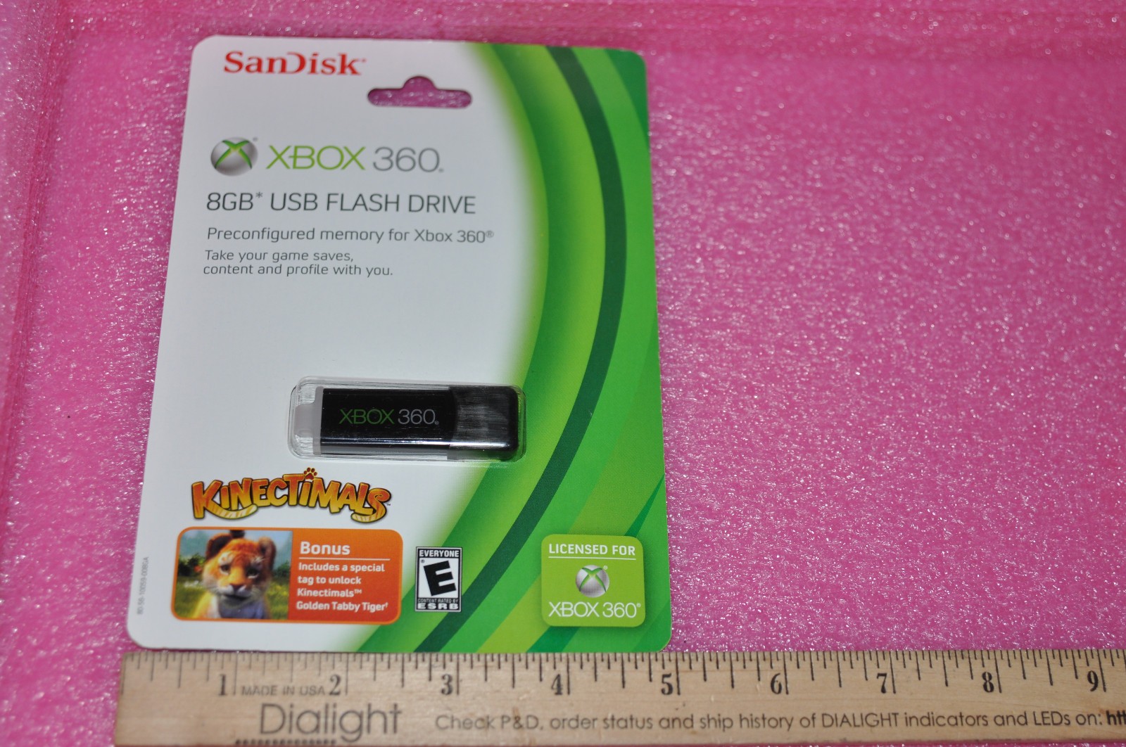 Brand New Xbox 360 8GB USB 2.0 Flash Drive SanDisk Official Microsoft Licensed