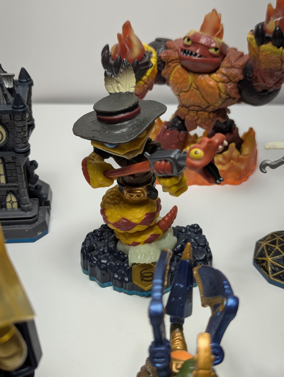 Skylanders Action Figures Jawbreaker Rattle Shake Spyro’s Enchanted Hoot Lot x10