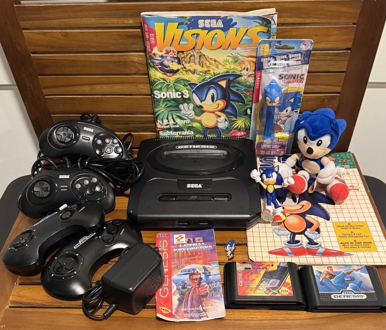 SEGA Genesis 2 Console 4 Controllers Power Adapter Sonic Collectibles & 2 Games