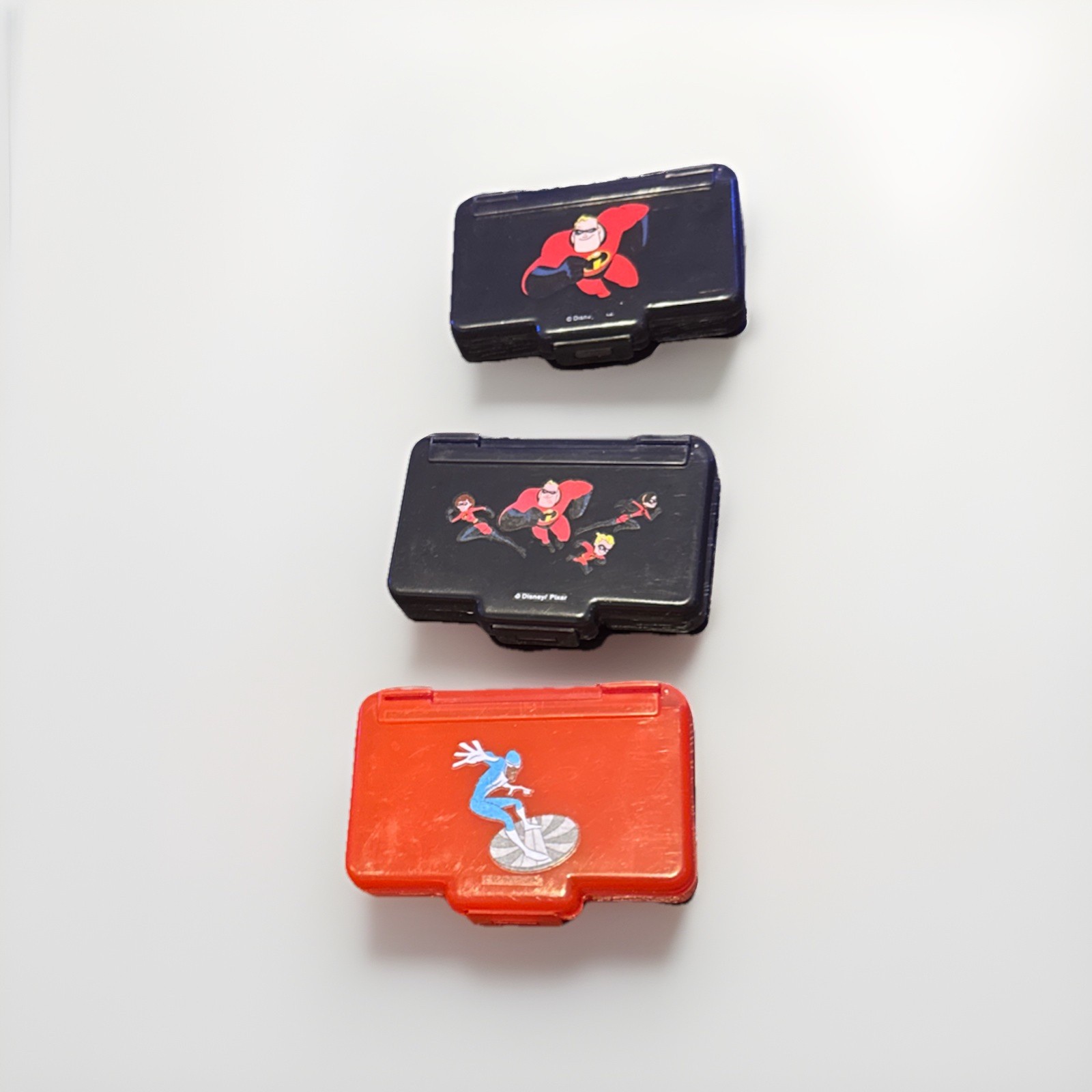 Disney Pixar The Incredibles Sling Bag for Nintendo Gameboy Mad Catz 2004
