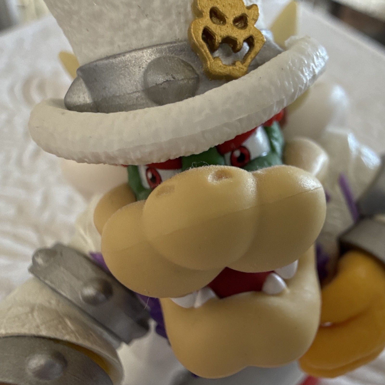 Nintendo amiibo Bowser (Wedding) Figure for Super Mario Odyssey 2017