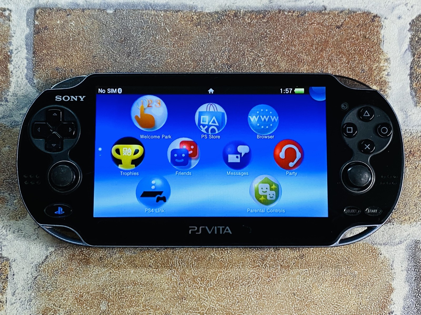 PS Vita PCH-1100 AB01 Crystal Black SONY Playstation 8GB Charger Tested No.2D