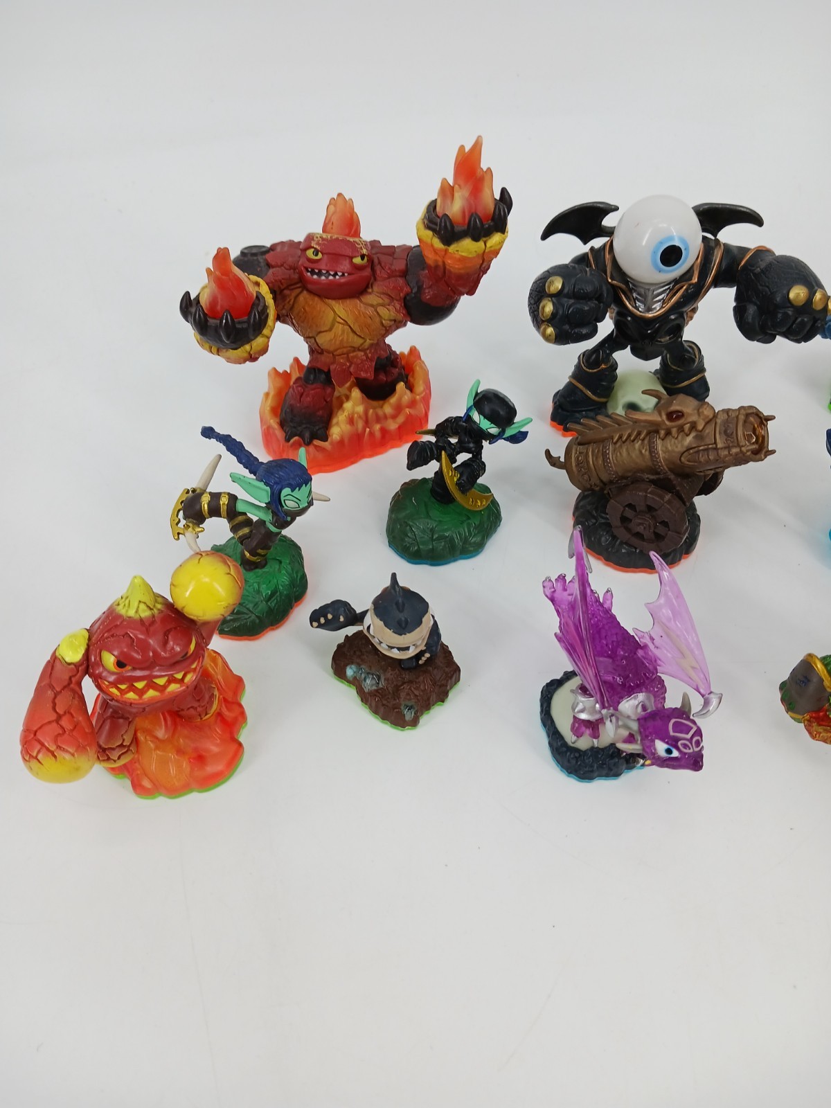 Skylanders Phantom Cynder Eye-Brawl Boomer Rip Tide Assorted Figure Lot 14 SL14