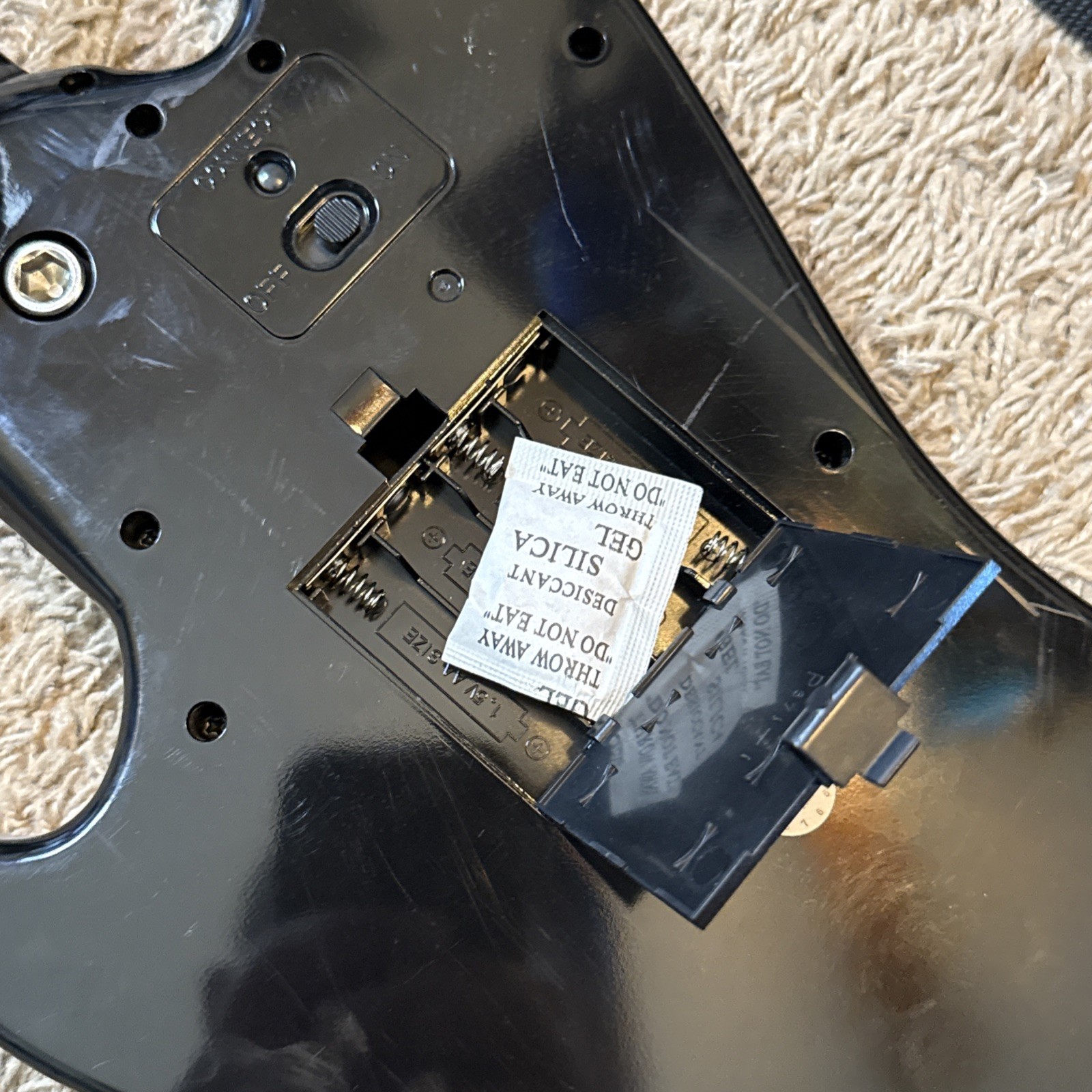 Untested Looks Nice PS3 RT3300 React Black Wireless Guitar w/ Strap – No Dongle
