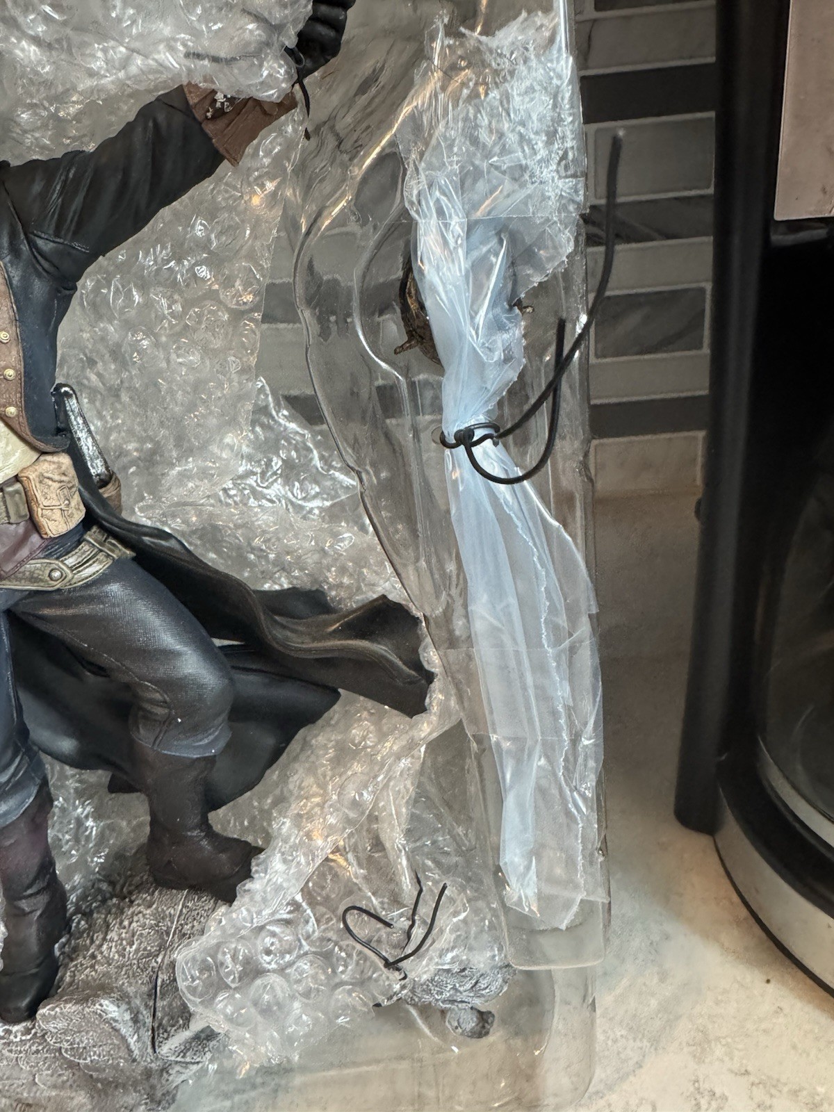 Assassin’s Creed: Unity — Collector’s Edition *NO Game* Figure Only!