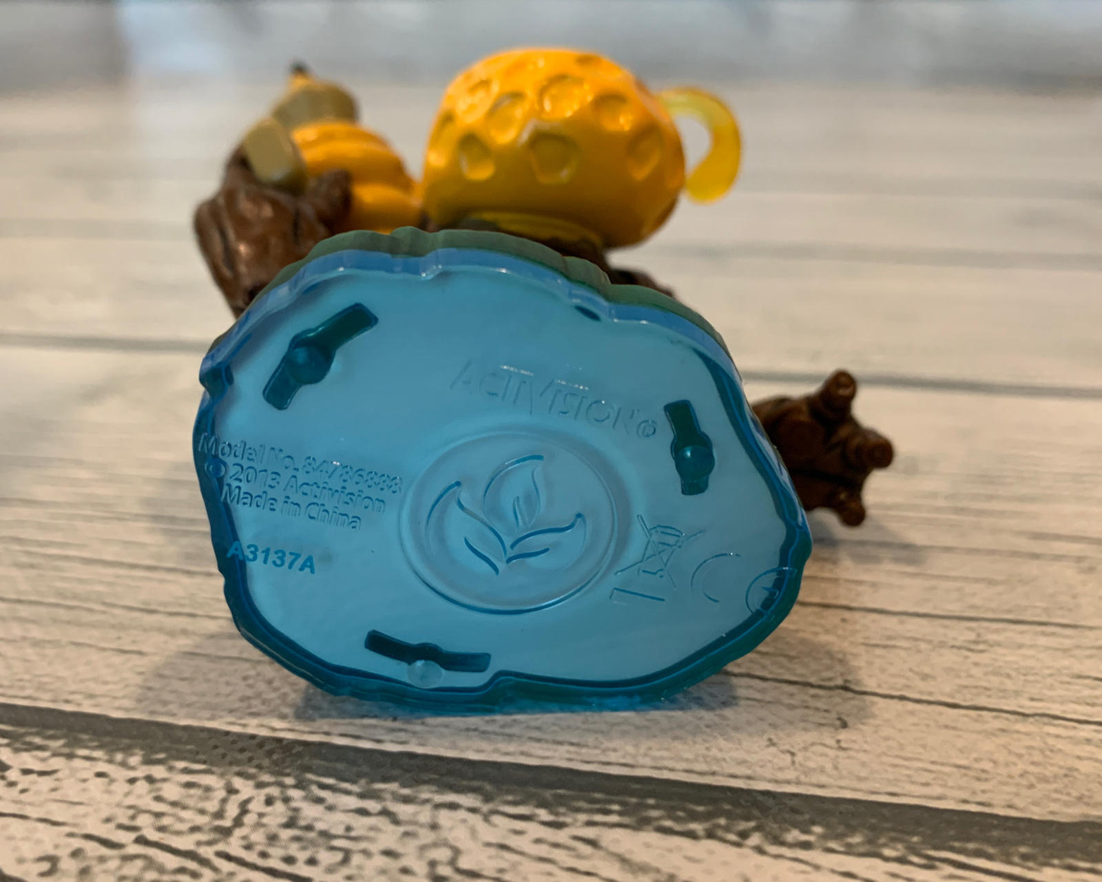 Bumble Blast Figure Activision Skylanders Swap Force #84786888 Blue Base Loose