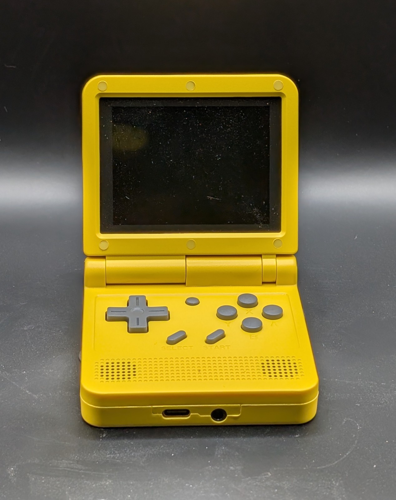 Yellow Powkiddy V90 – w/ 64 GB San Disc SD – Flashed with Miyoo Custom Firmware