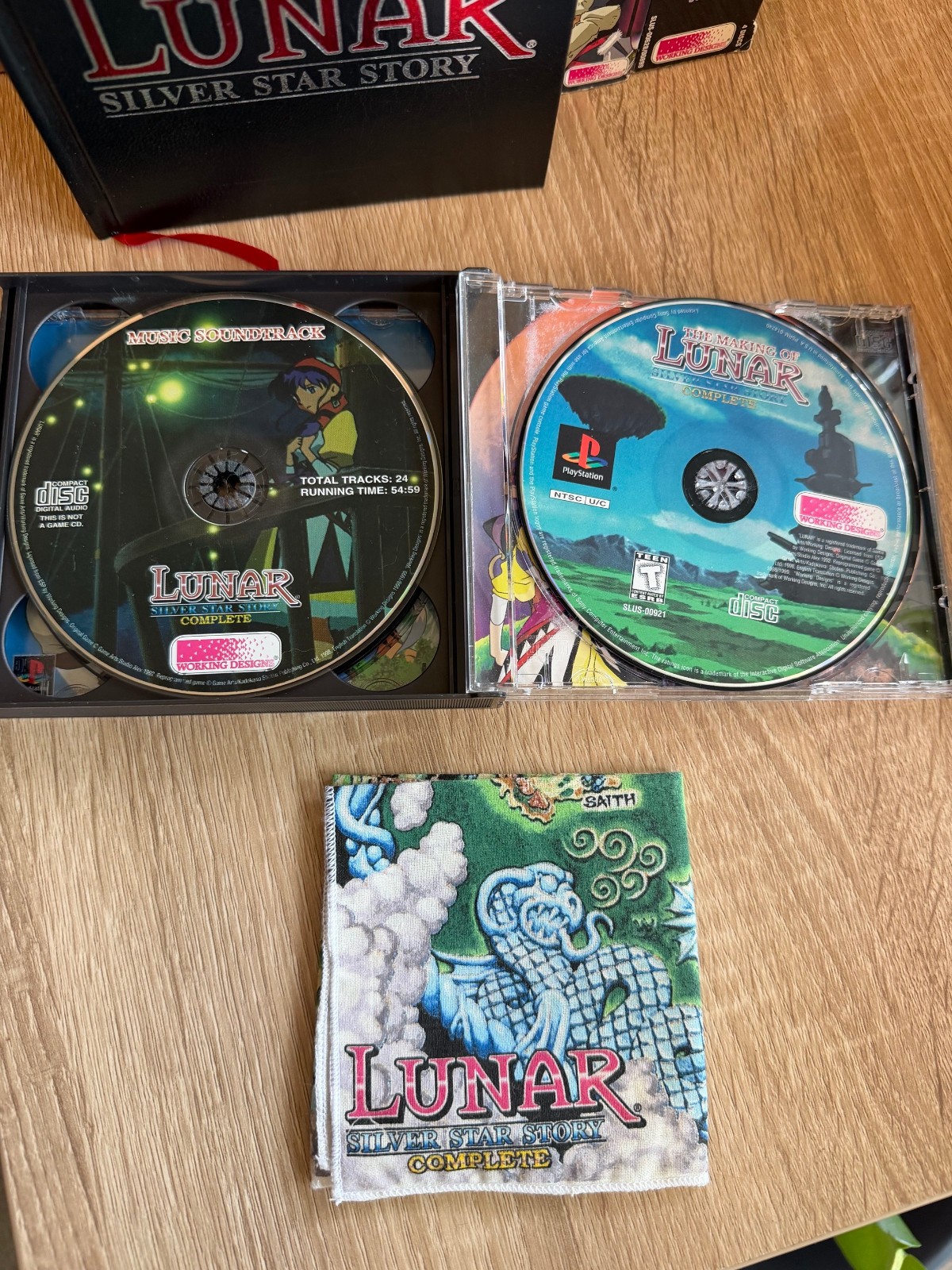 Lunar: Silver Star Story Complete (PS1, 2002), CIB with ART BOOK MAP BONUS DISCs