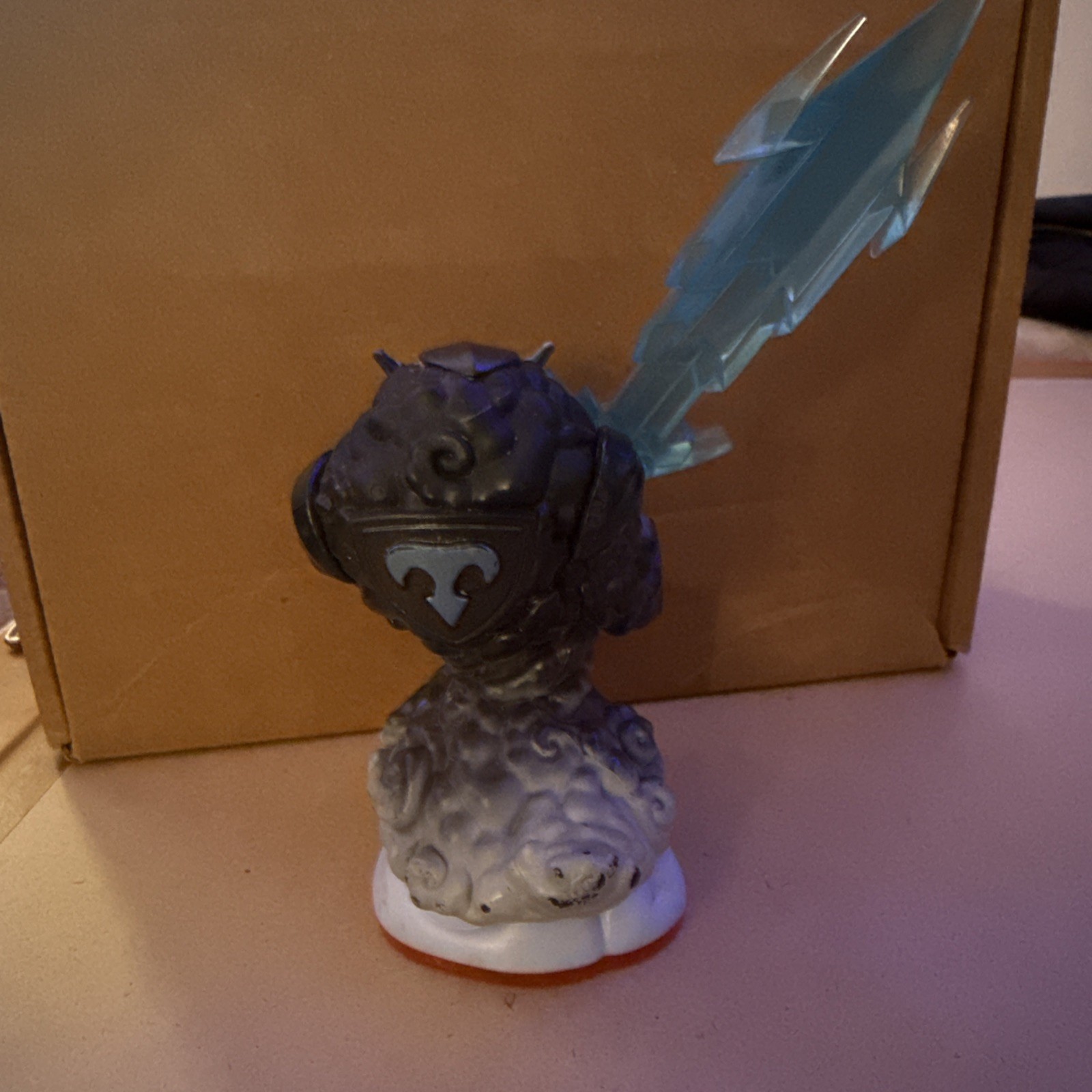 Skylanders Trap Team THUNDERBOLT Model No. 87171888