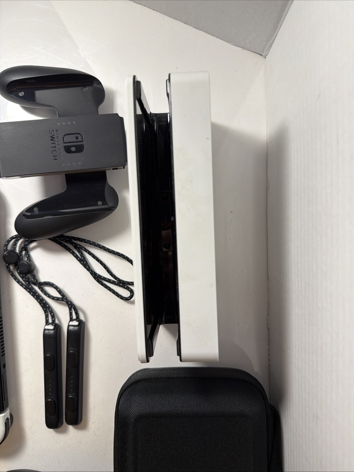 Nintendo Switch OLED Model – White Comes With Everything Shown EX Condition