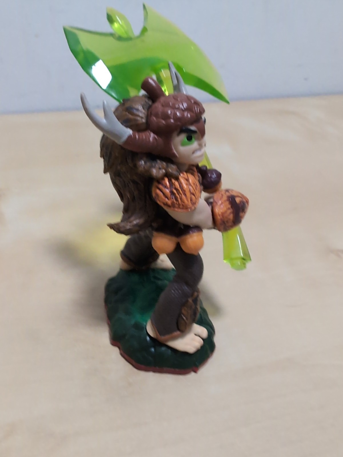 Skylanders Trap Team BUSHWHACK Master Trapper Figure with Weapon 2014 Activision