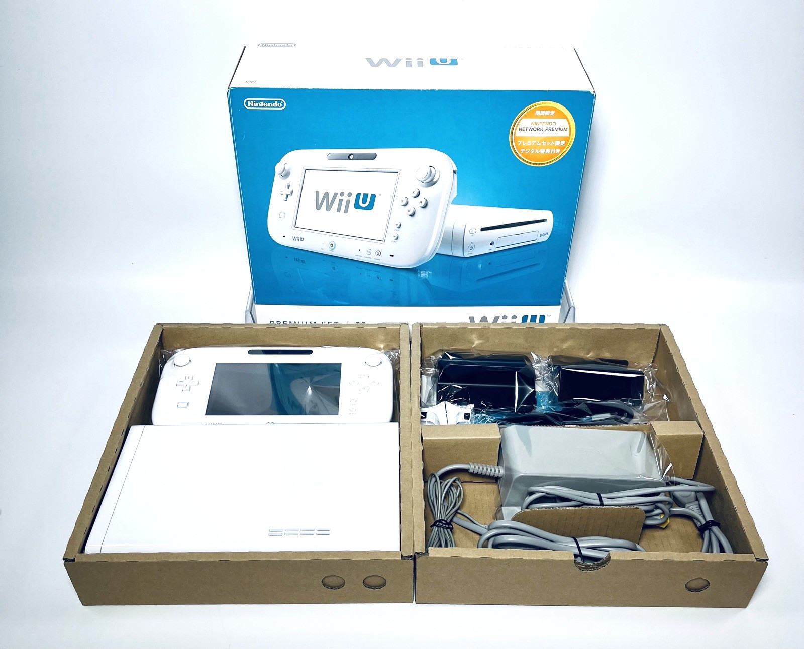 Nintendo Wii U Console White 32GB Premium Set Boxed GamePad Tested Working　JP