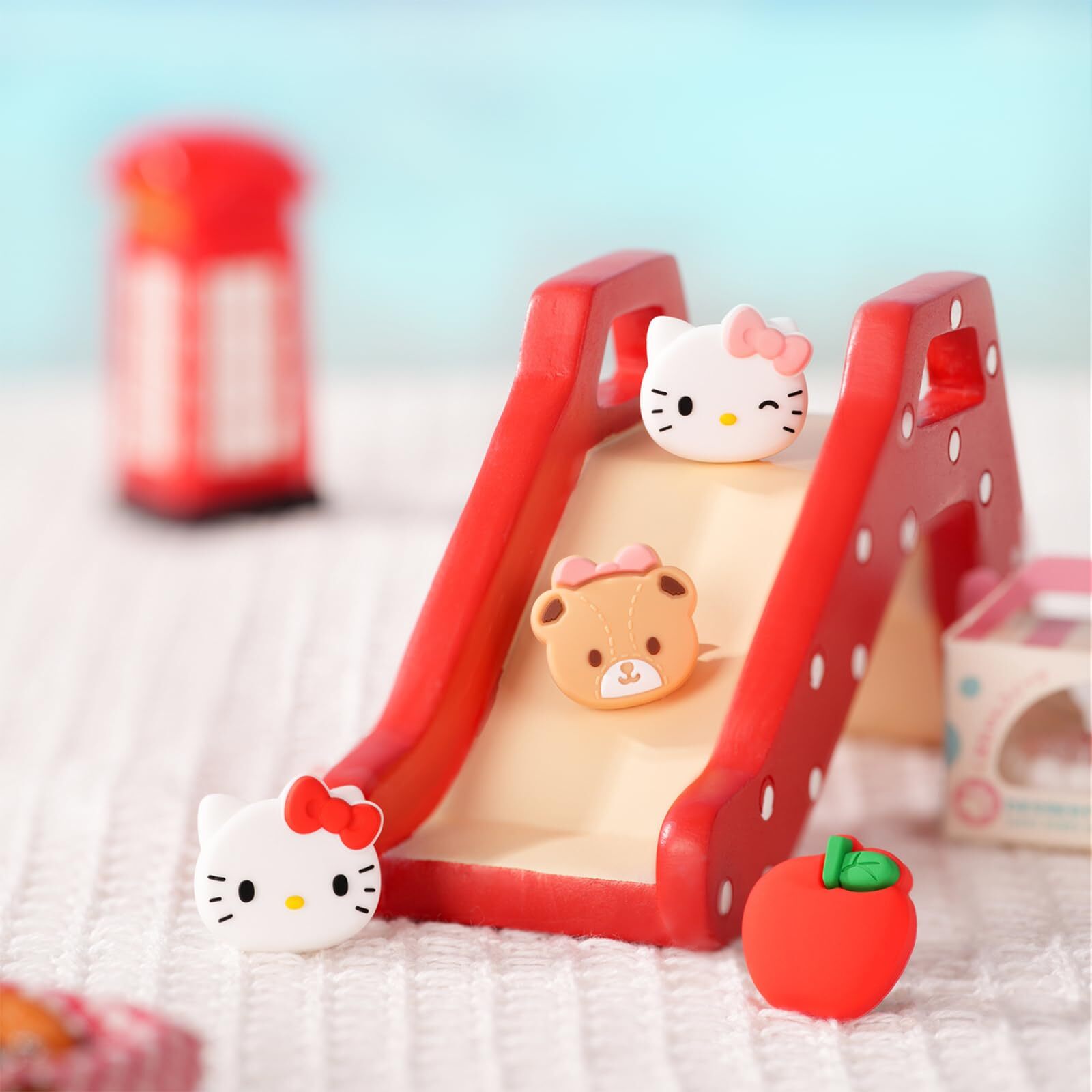 GeekShare X Sanrio Protective Case for Nintendo Switch / OLED Hello Kitty Shell
