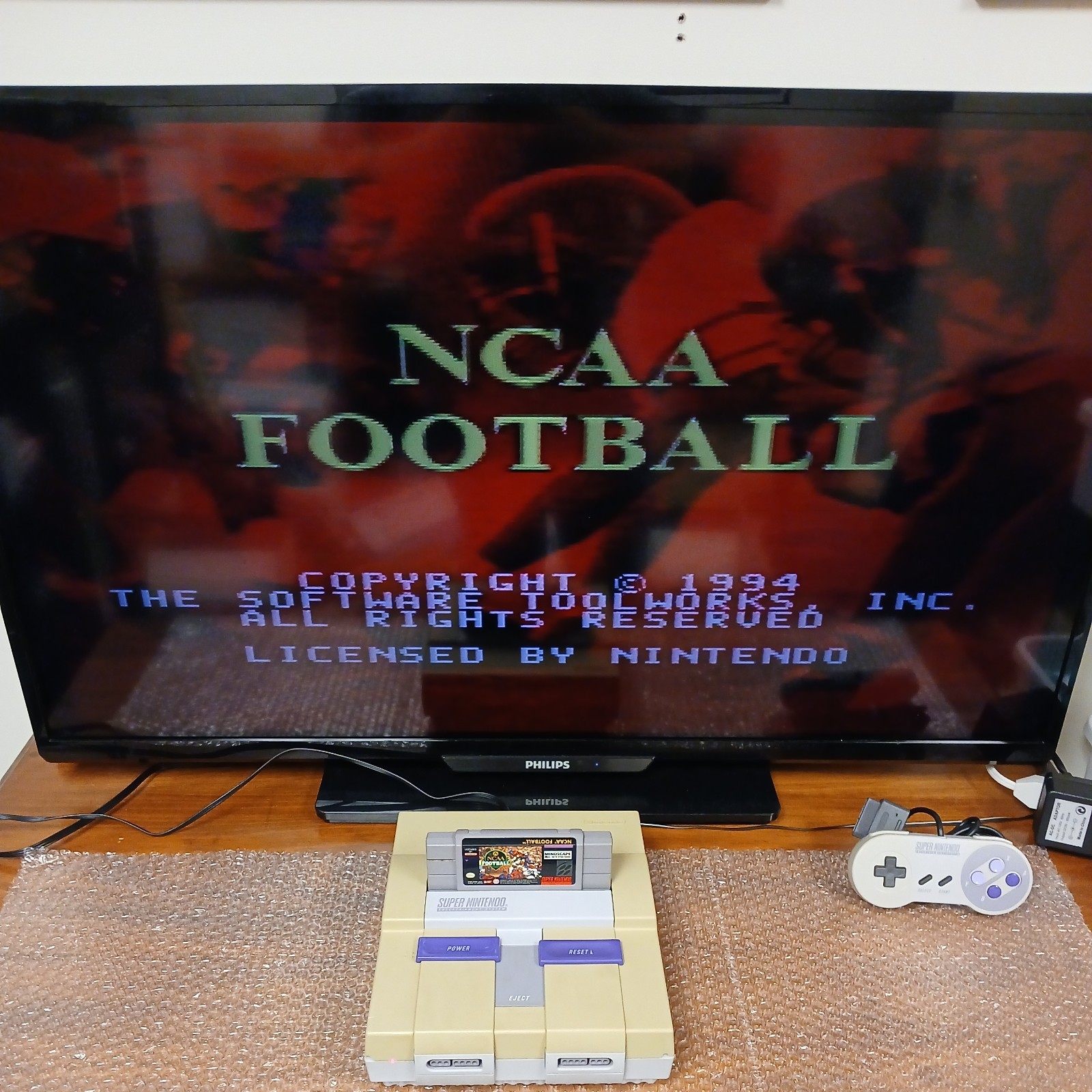 Super Nintendo SNES Console w/ Controller, AV, power supply Tested & working