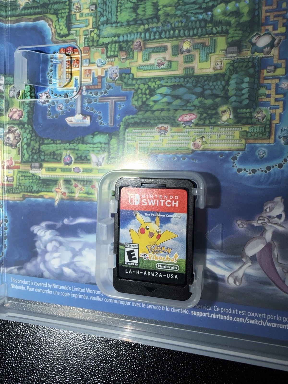 Pokemon Let’s Go Pikachu – Box Set Poke Ball Plus – Nintendo Switch – (No Mew)