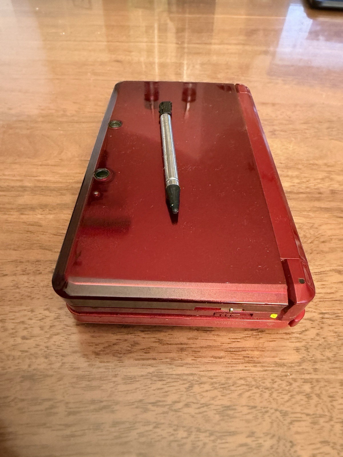 Nintendo 3DS Flame Red (Charger/Stylus/5 Games Included)