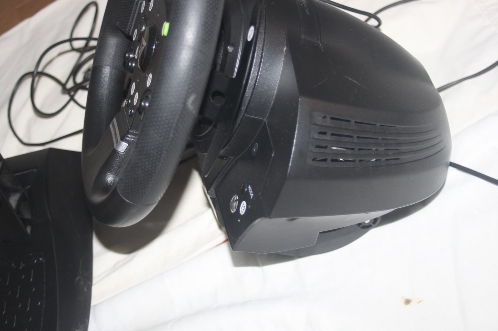 Thrustmaster TMX Force Racing Wheel with 2 Pedal Set for Xbox One – Black
