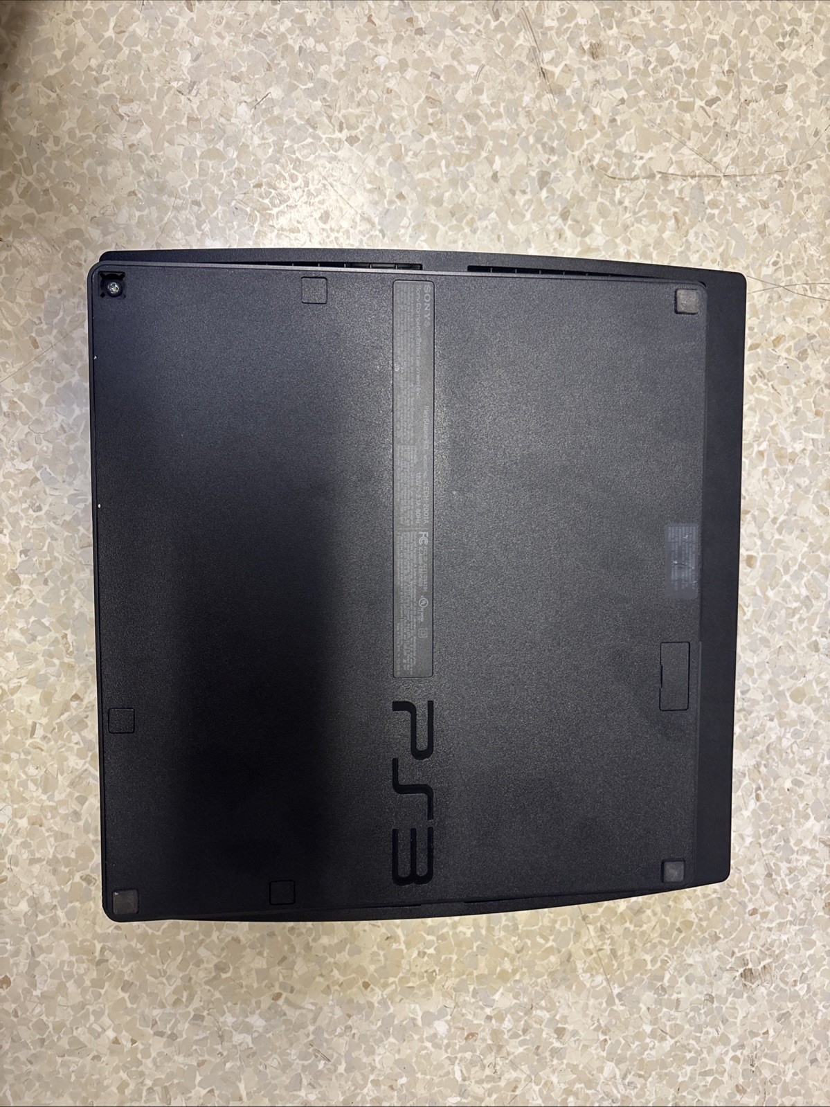 PlayStation 3 Slim CECH-2001A – 250GB – Excellent Condition + 2 CONTROLLERS