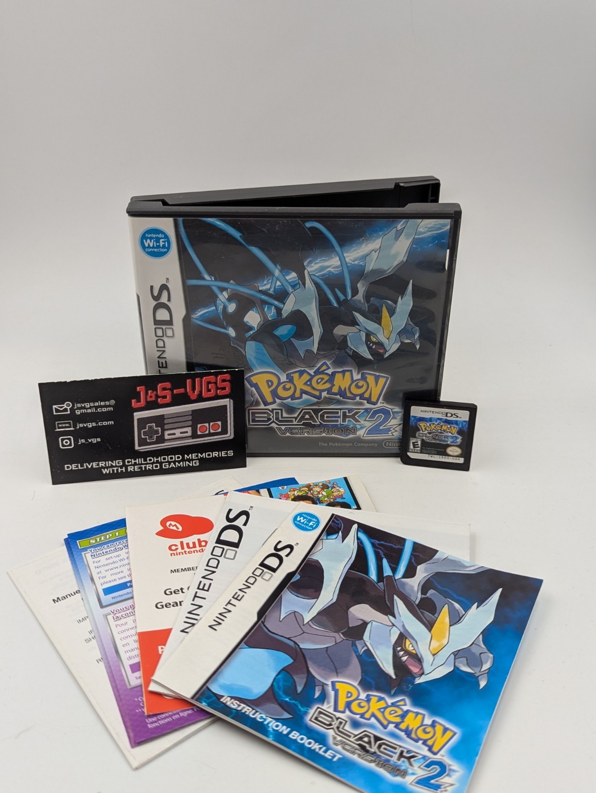 Pokemon Black Version 2 Nintendo DS CIB Complete All Inserts