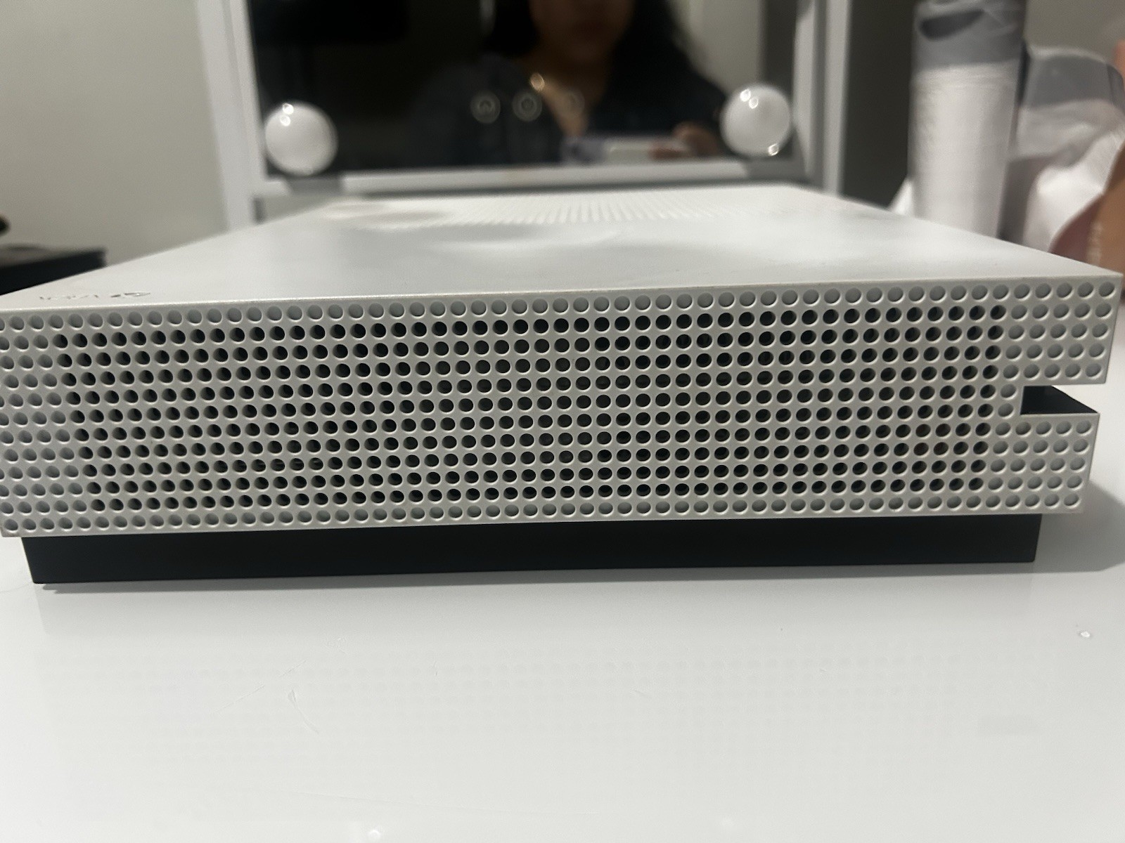 Microsoft Xbox One S White Home Console Wi-Fi Blu-Ray Internet Browsing