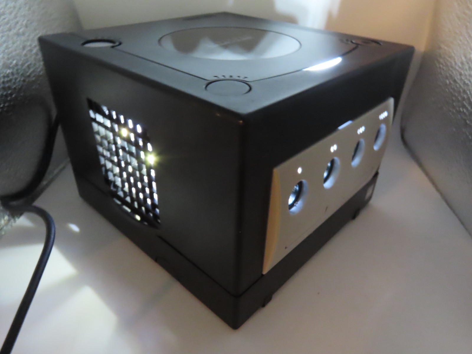 Nintendo GameCube WHITE LED Light Mod Modification Kit – Fan, main LED and ports