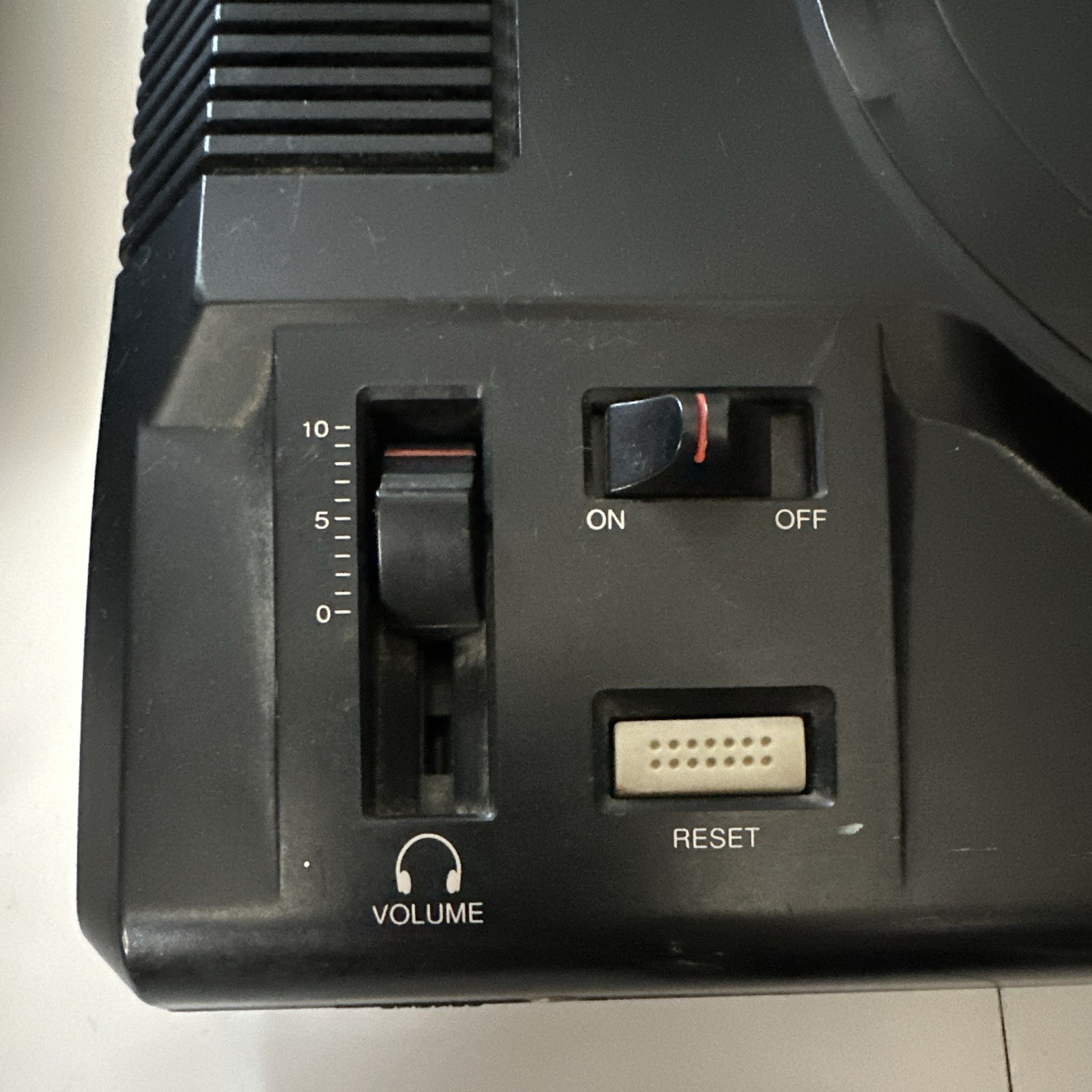 SEGA Genesis 16-Bit Console Lot MK-1601 and MK-1631 4 Controllers + AC Adapters