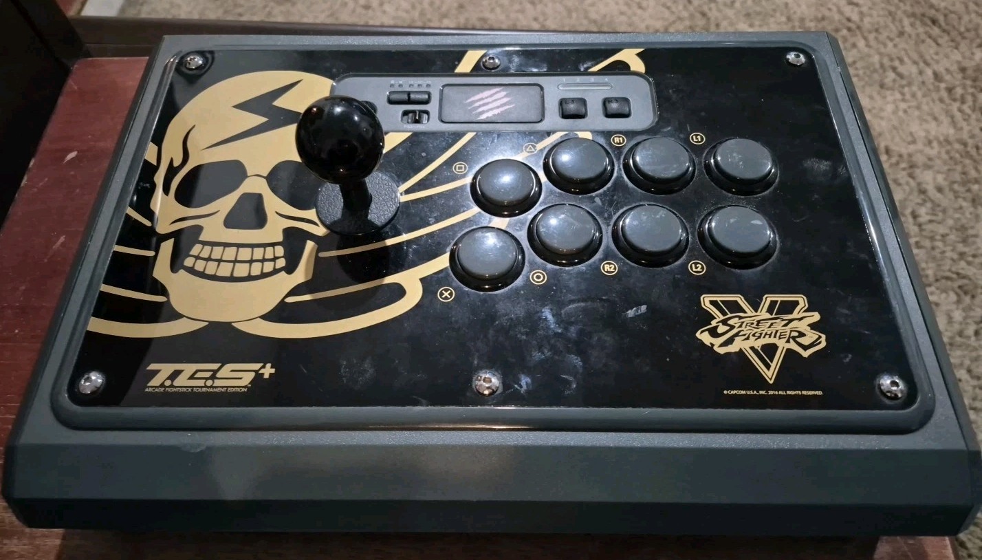 Mad Catz TES+ Street Fighter V Arcade Fight Stick Controller for PS4/PS3 -Tested