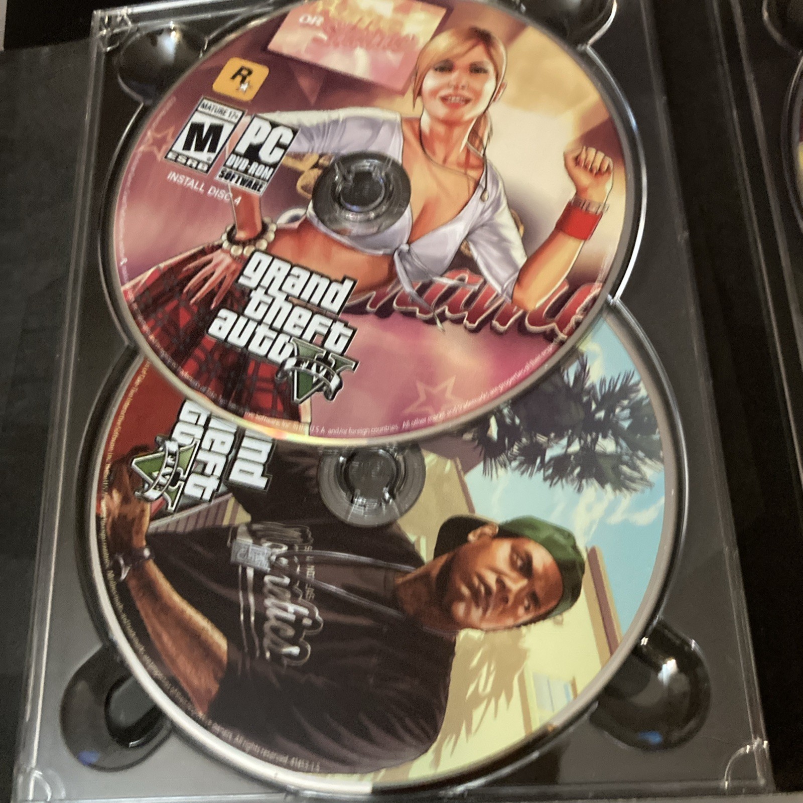 Grand Theft Auto V Five PC GTA 5 Collectors Box Set 7 Disk Series Used Good