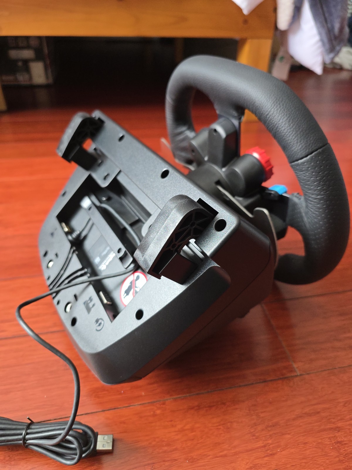 Logitech G29 Driving Force Racing Wheel & Pedal Set – Black (941-000110)