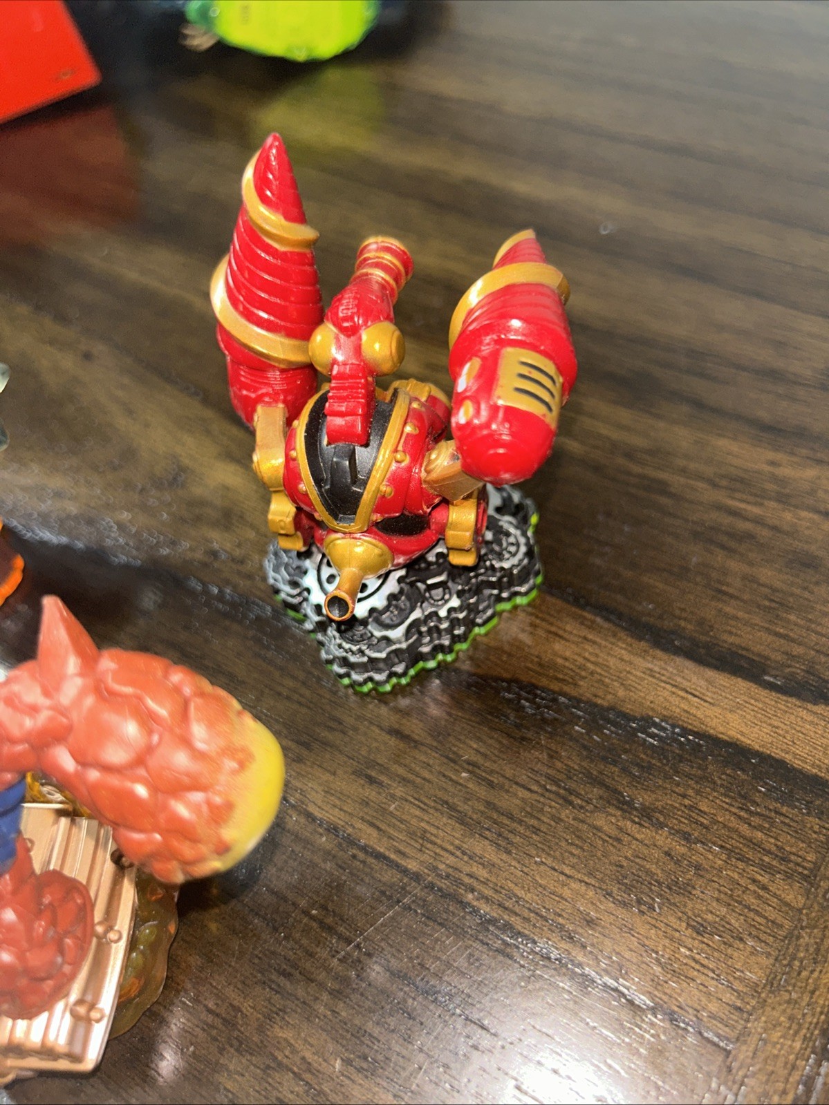 Skylanders SuperChargers Lava Lance, Super Shot Stealth Elf And Friends 7 Pieces