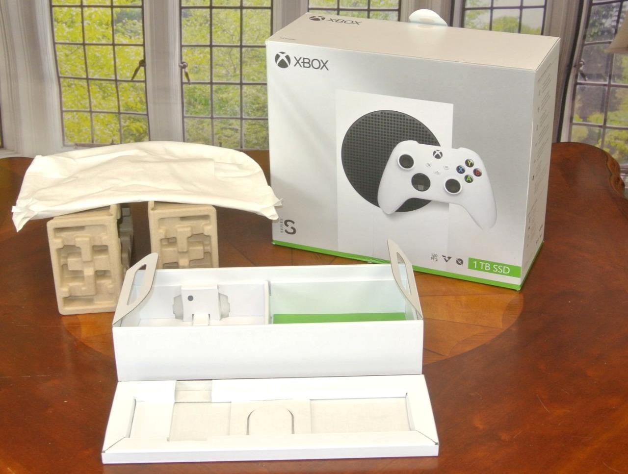 Xbox Series S 1TB Digital Gaming Console Robot White Display PRODUCT BOX ONLY