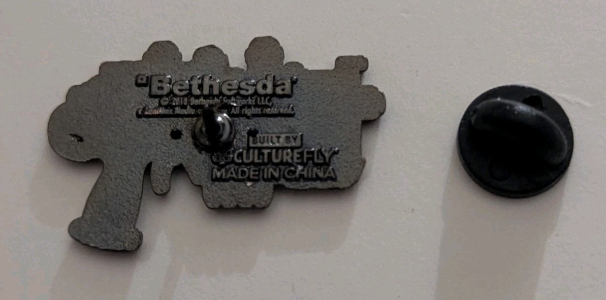 Fallout Plasma Pistol Bethesda Enamel Pin Culturefly Pinback EUC HTF Video Game