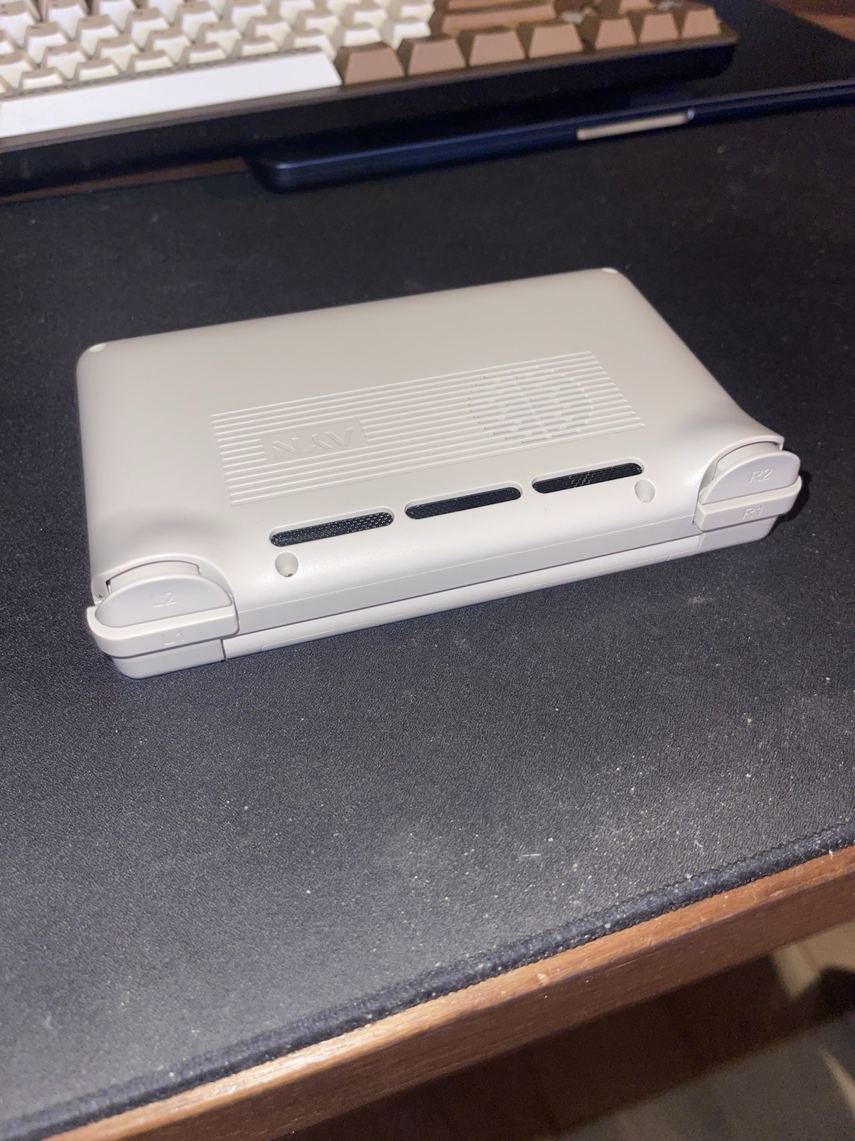 AYN Thor Handheld Console 256GB w/ Charger – Excellent Condition