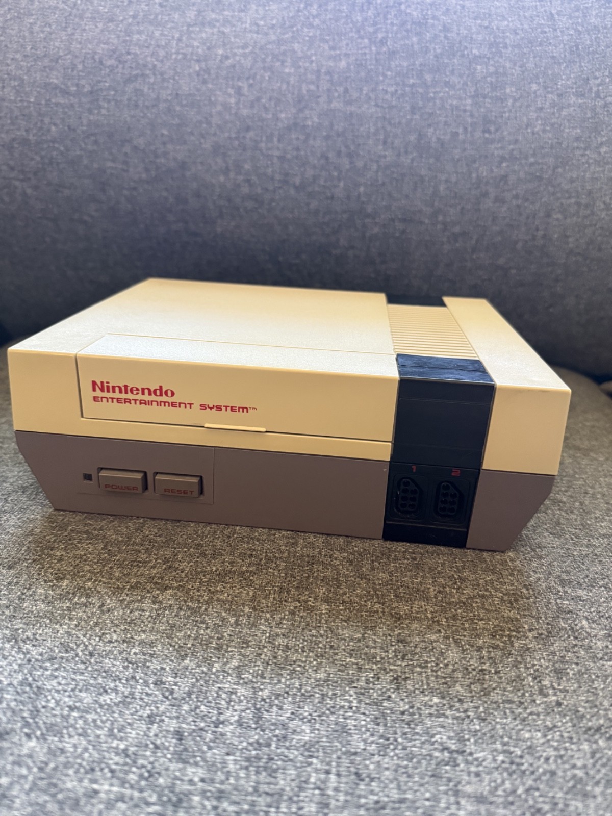Nintendo NES-001 Console, Zapper, Max Controller w/ Box, 8 games Bundle