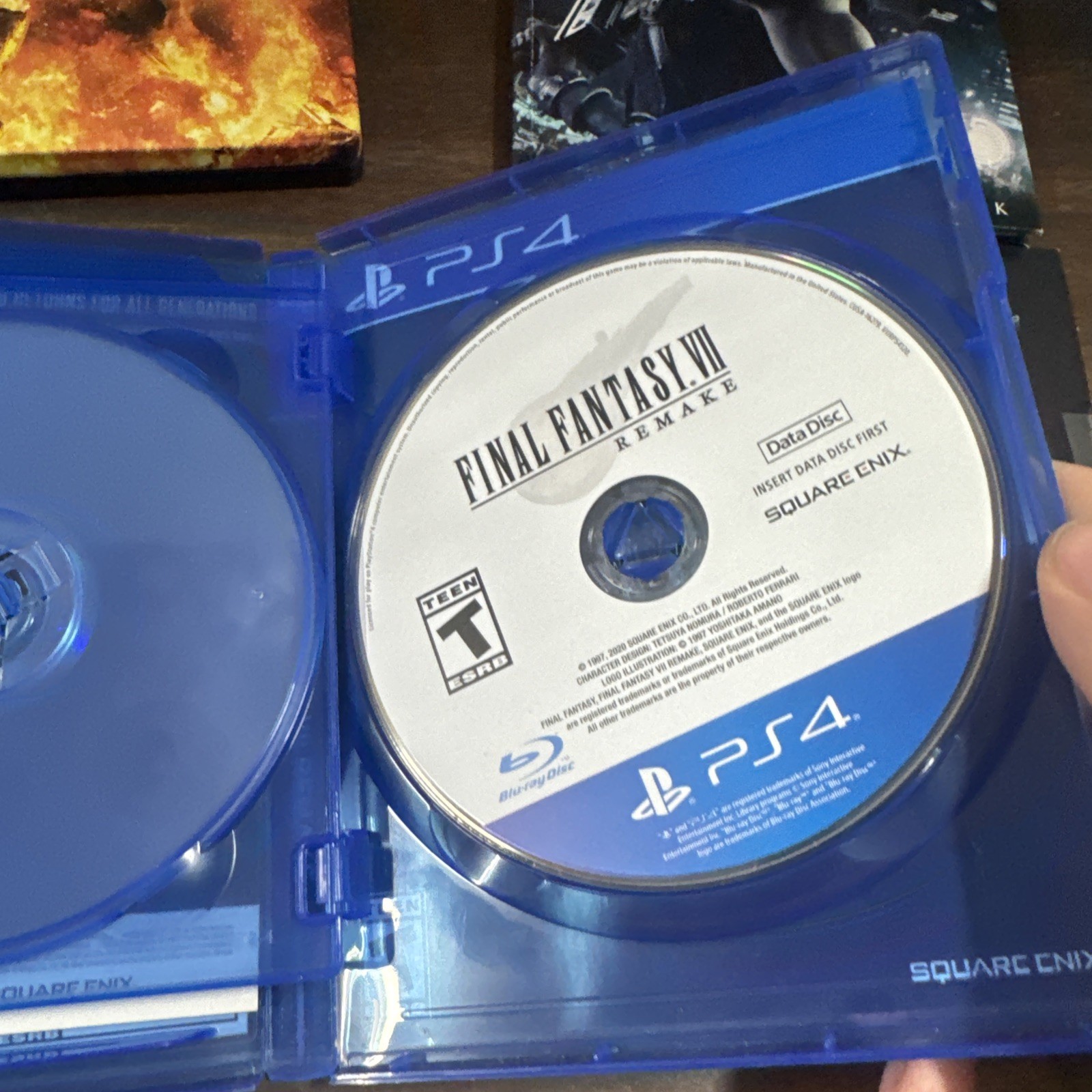 Final Fantasy VII Remake Deluxe Edition – Sony PlayStation 4
