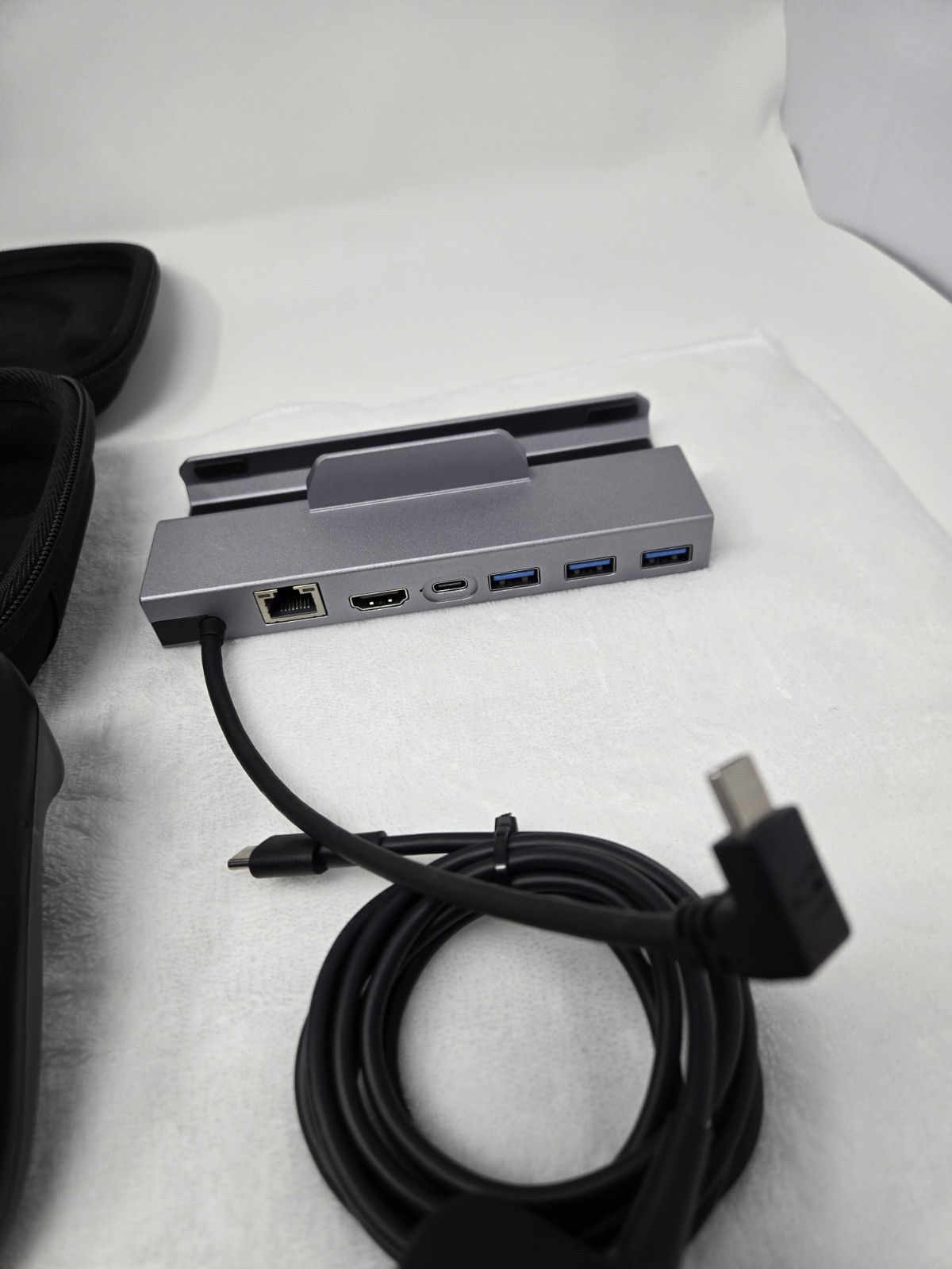 Valve Steam Deck – 64GB + 1tb SD Card + Dock And Carrying Case