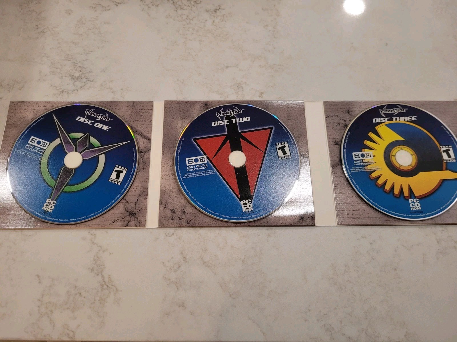 Vintage Sony Online Entertainment PlanetSide PC Game CD-ROM 2003 Complete