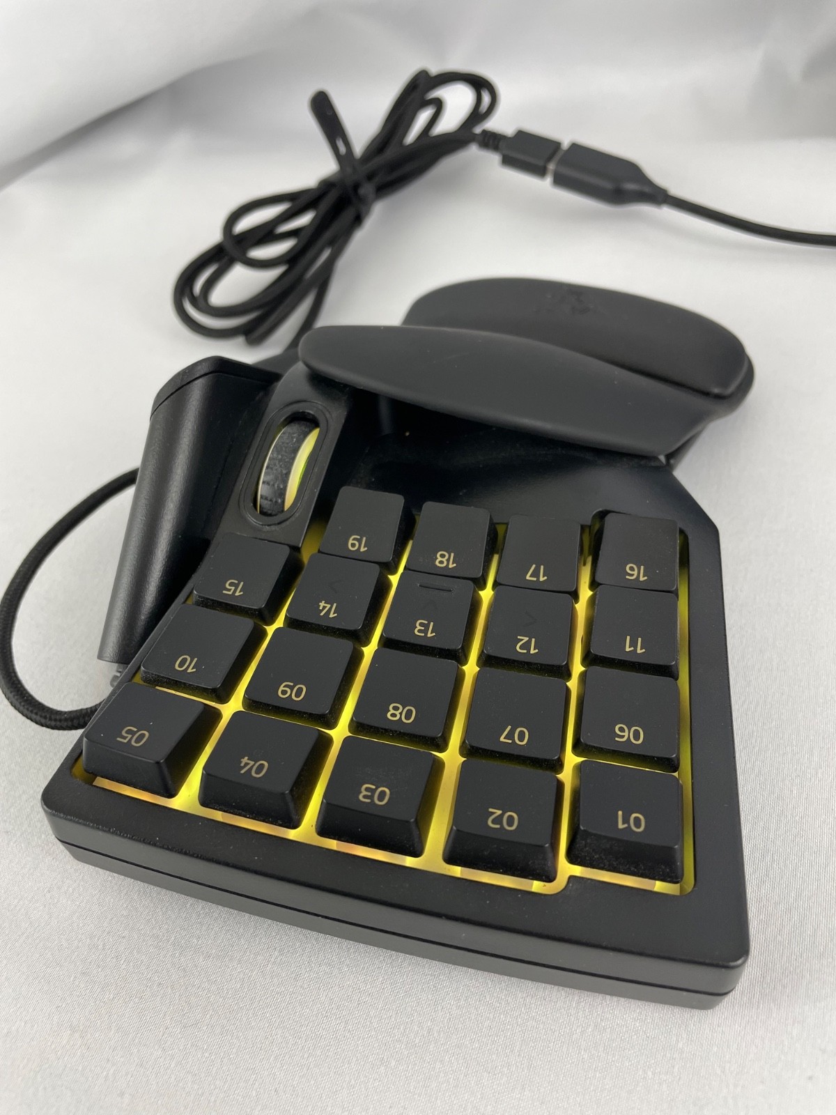 Razer Tartarus V2 Programmable Backlit Gaming Keypad Wired USB for PC Black
