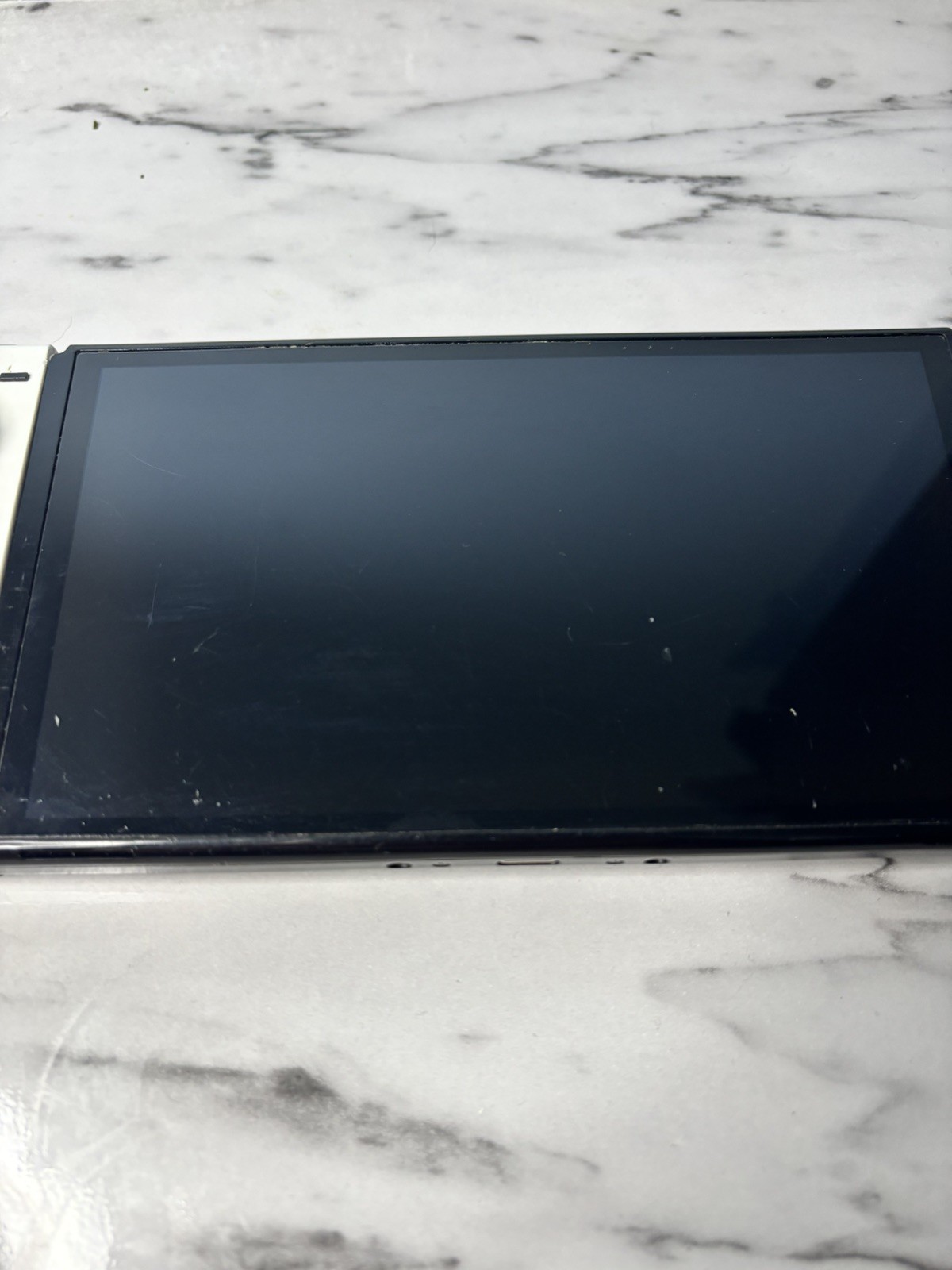 Nintendo Switch OLED HEG-001 Console + 64 GB MicroSD-Read Description